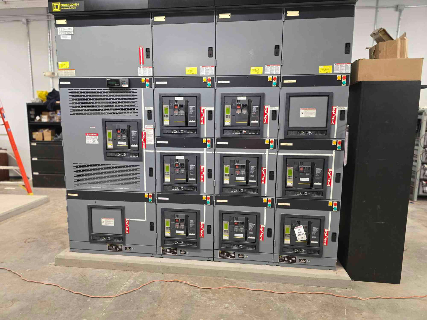 Square D Power-Zone 4 Switchgear 4000A Main NW40H2 & 8x NW16H2 1600A Breakers - Cell 3