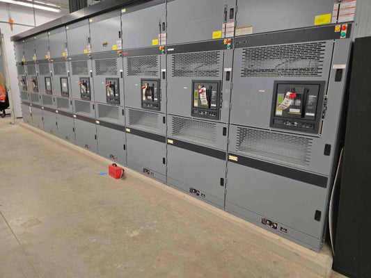 Square D Power-Zone 4 Entry Switchgear 9 Section 4000Amp NW40H3 MasterPact Breakers - Cell 3