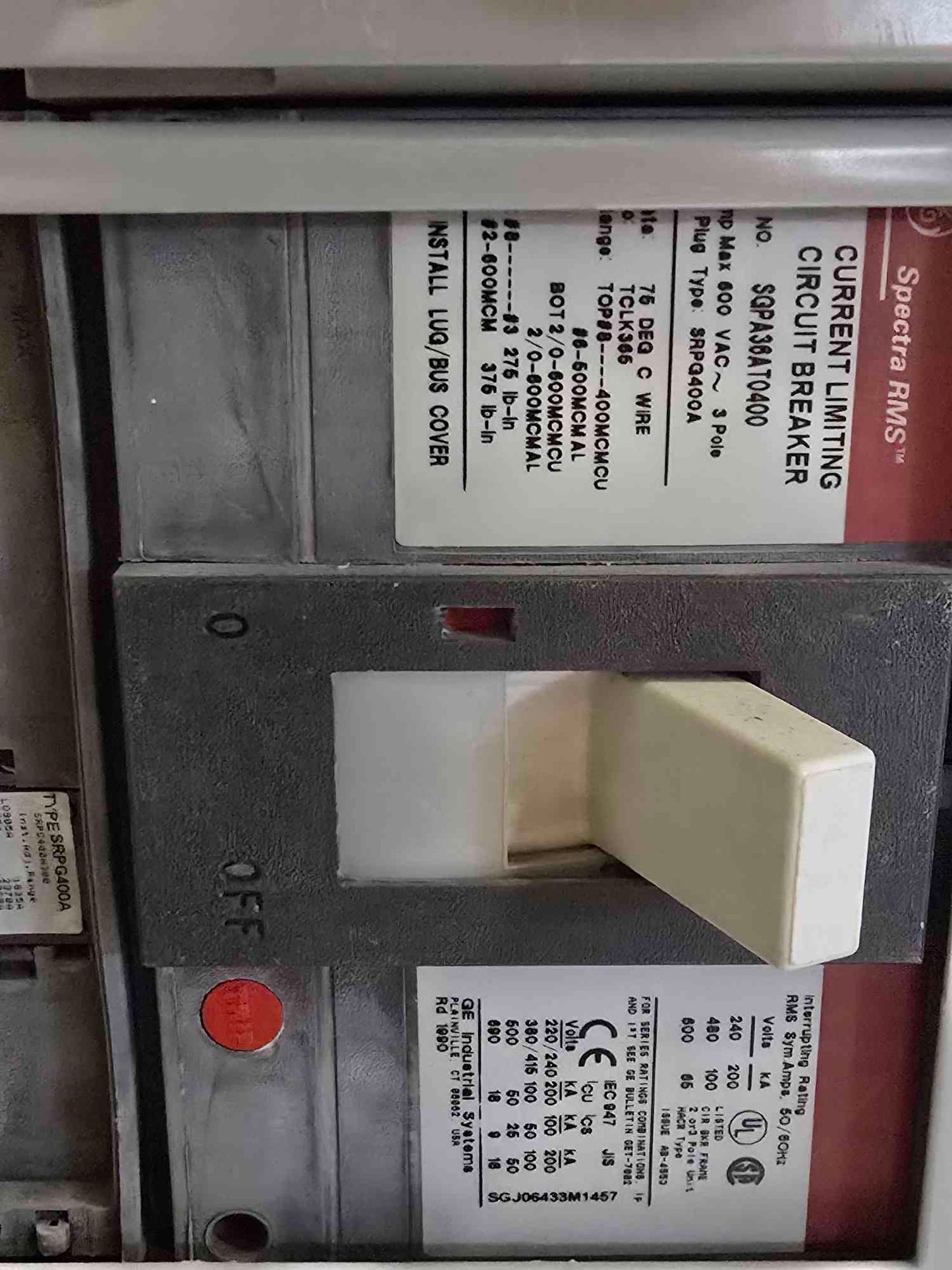 800A GE Spectra Series Panelboard 480V 3PH 4 Breakers Main & Meter - Cell 3 B