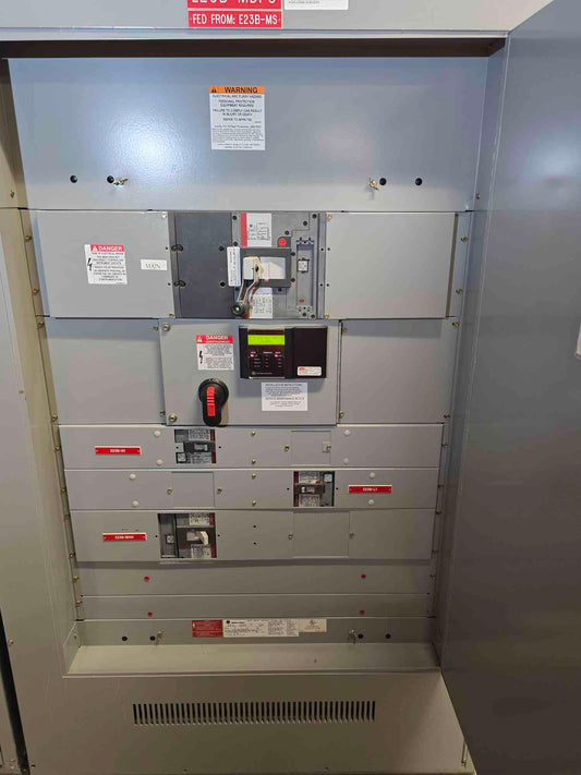 GE Spectra Series 800A 480V 3PH 3W Panelboard 3 Breakers Meter & Main - Cell 3