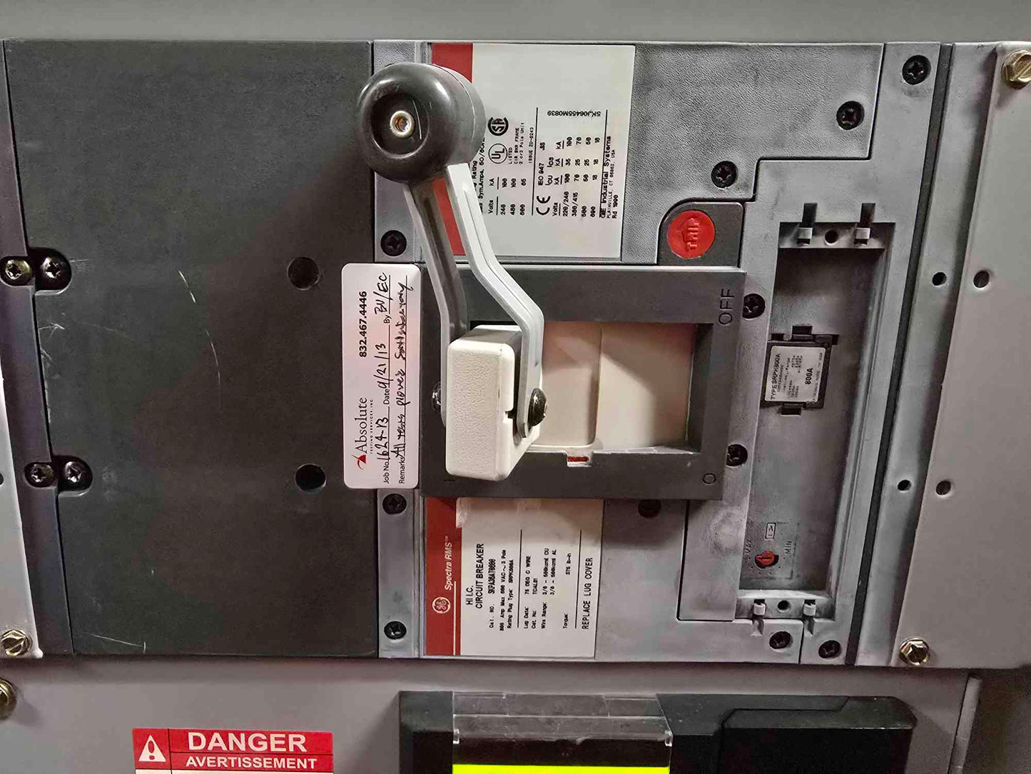 800A GE Spectra Series Panelboard 480V 3PH 3 Breakers Main & Meter - Cell 3 D