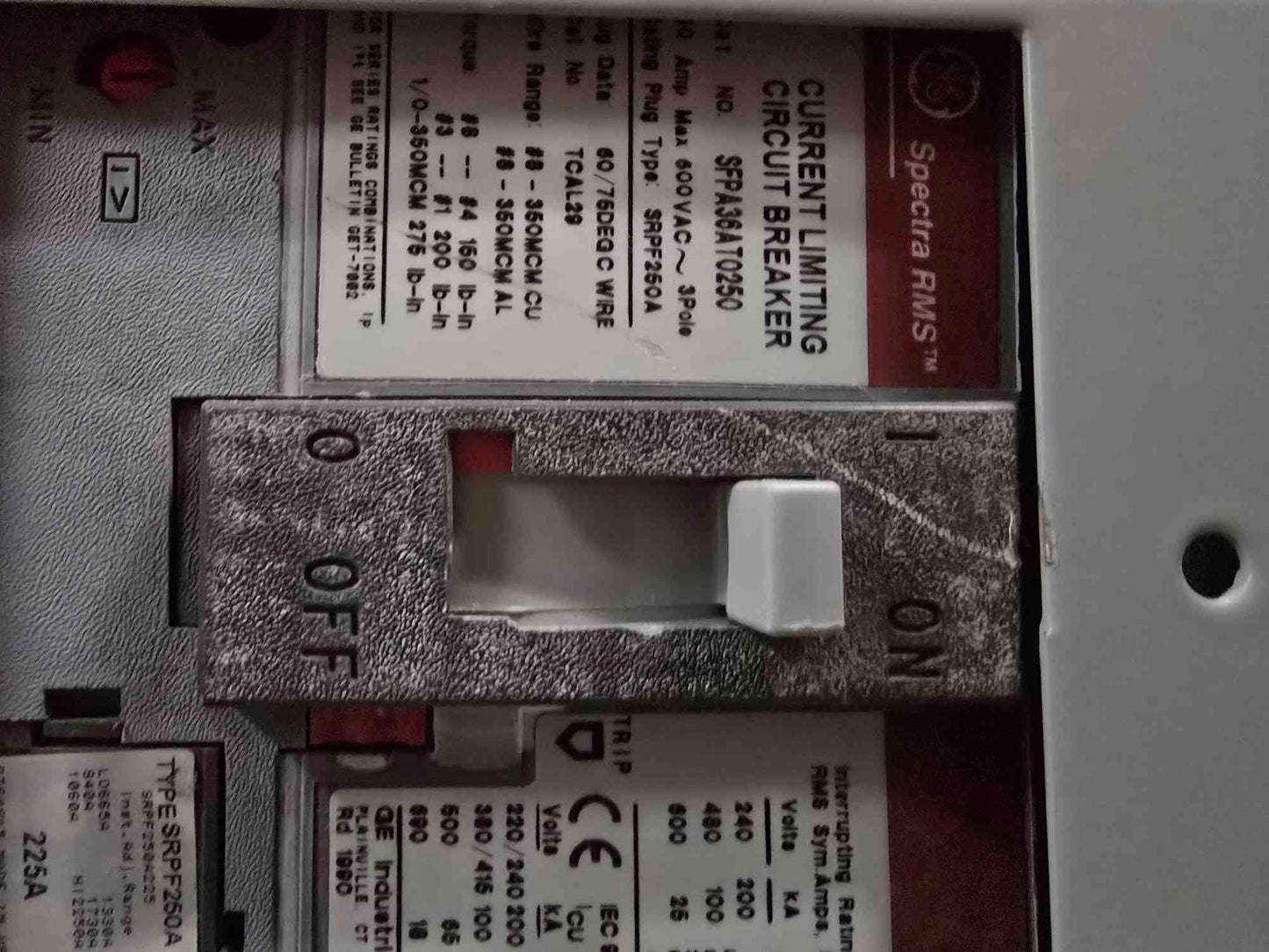 800A GE Spectra Series Panelboard 480V 3PH 3 Breakers Main & Meter - Cell 3 D