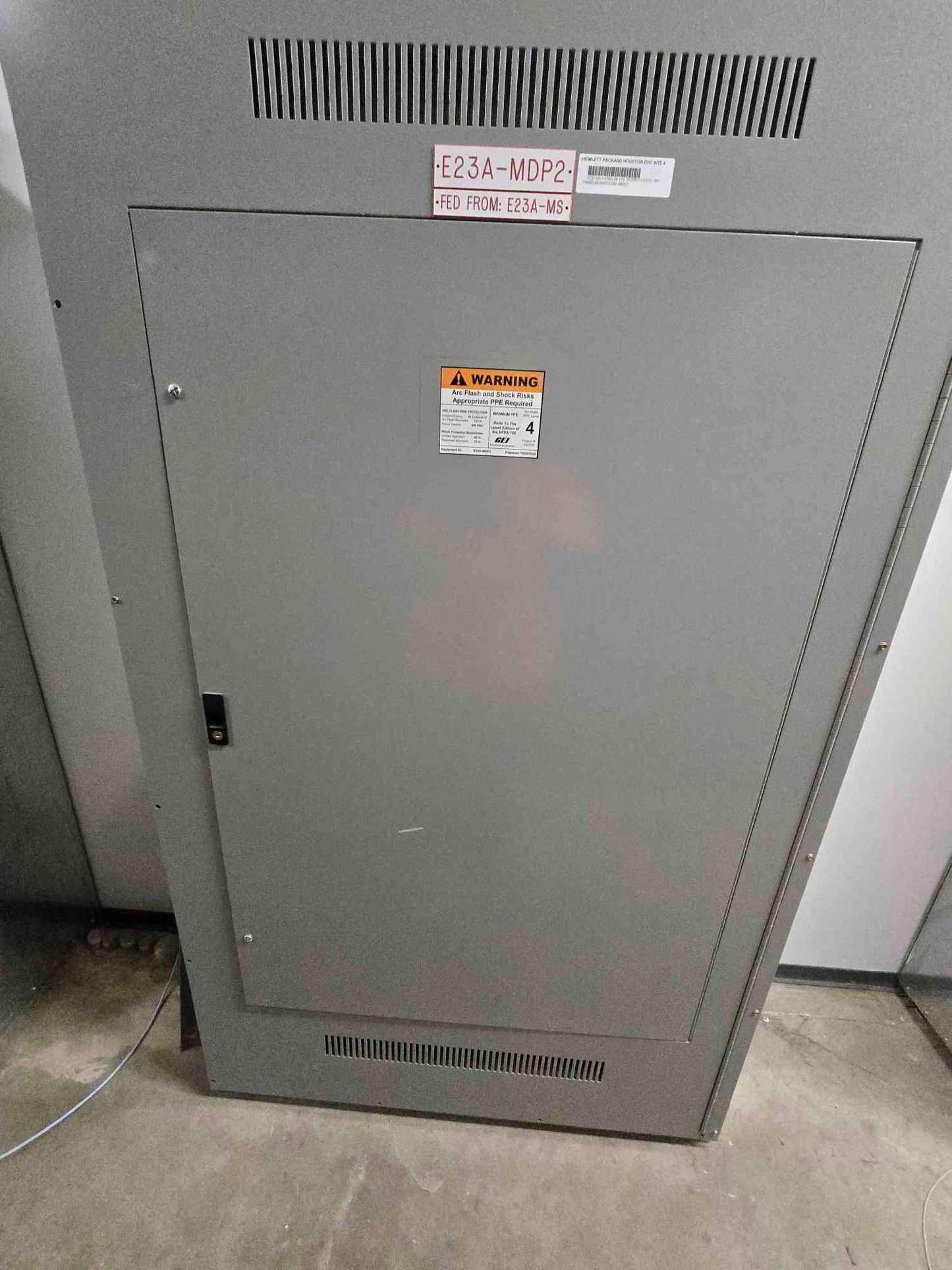 800A GE Spectra Series Panelboard 480V 3PH 3 Breakers Main & Meter - Cell 3 D