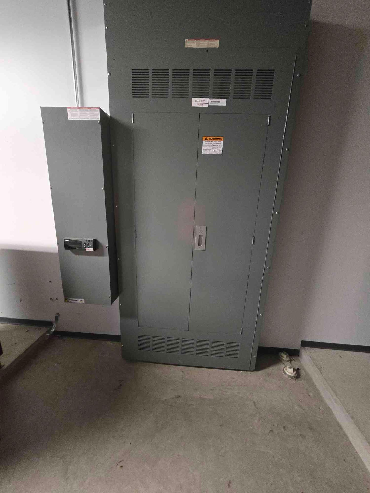 1000A I-line Square D Distribution Panelboard 1xRG1000 & 4xPG400 Breakers 208/120v - Cell 3