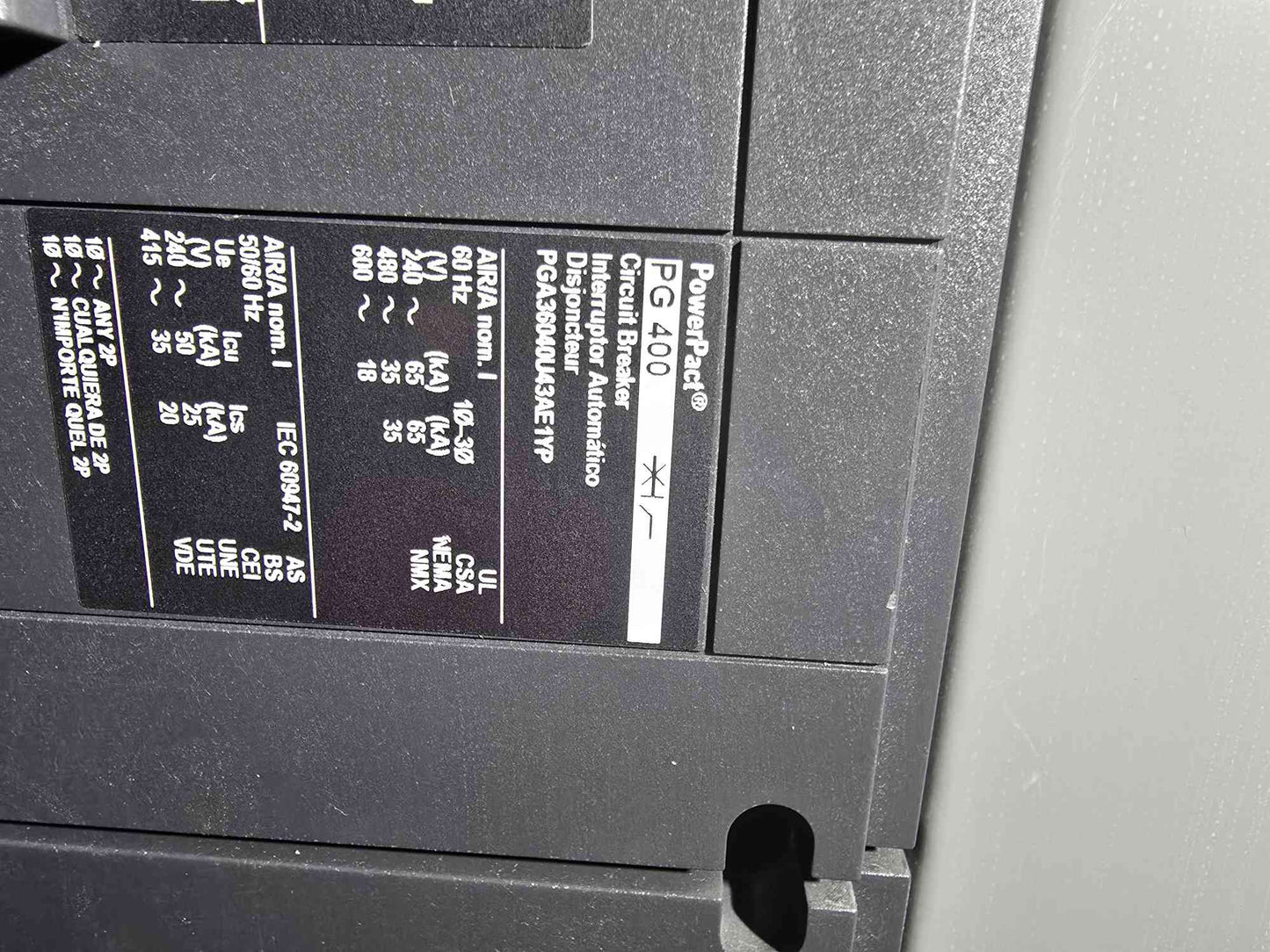 1000A I-line Square D Distribution Panelboard 1xRG1000 & 4xPG400 Breakers 208/120v - Cell 3