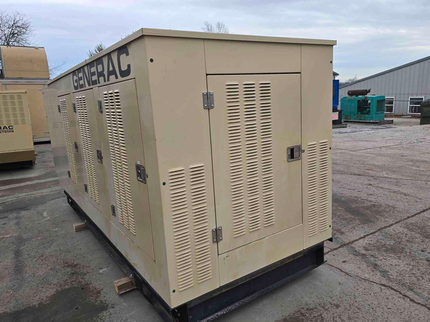 135KW Generac SG0135 Nat Gas LP Generator 1PH 120/240v '04 957Hrs TESTED