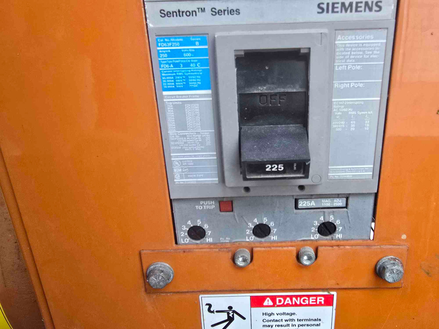 125KW Generac SG0125 Nat Gas LP Generator 3PH 120/208V '04 957Hrs TESTED