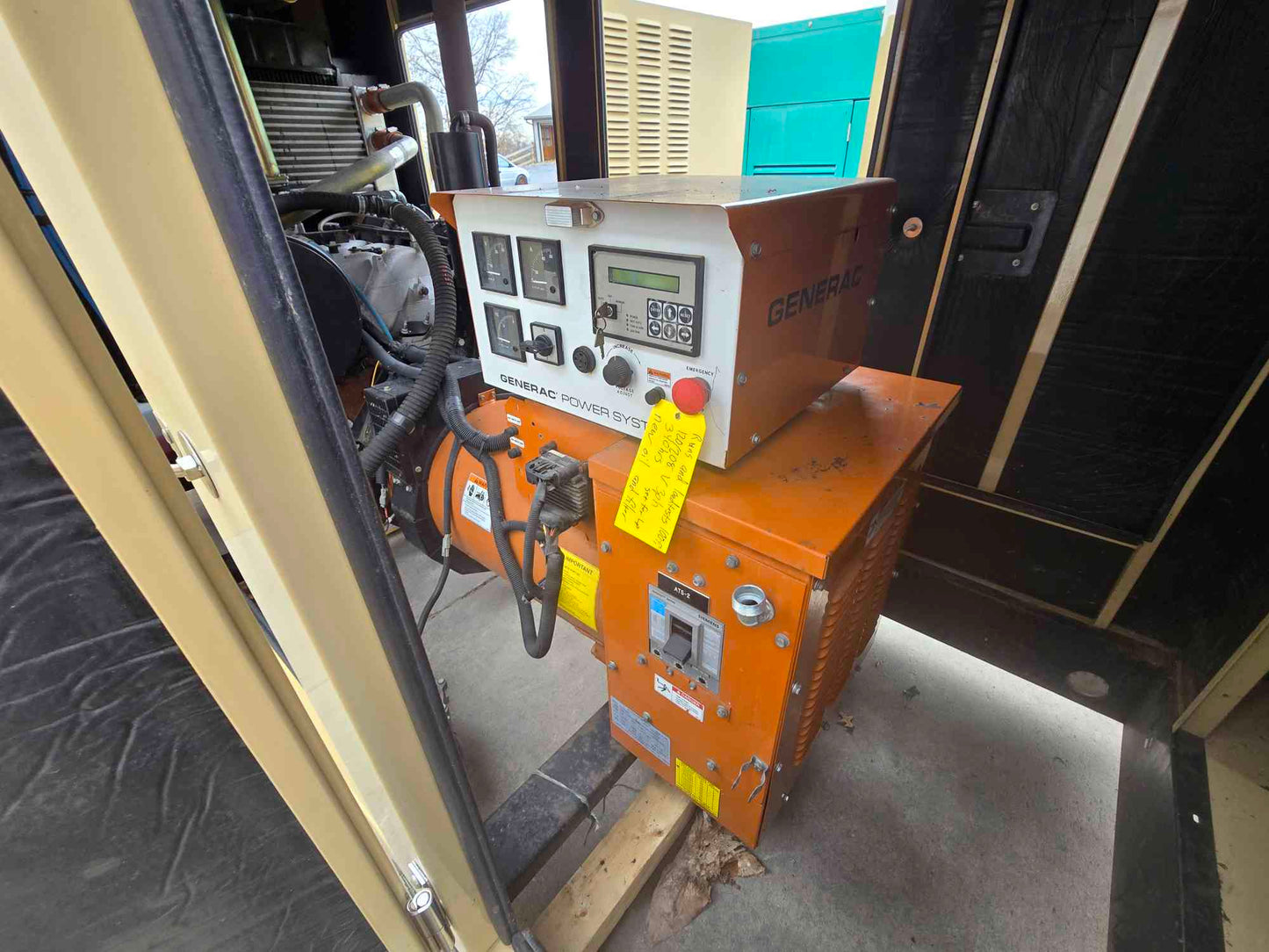 125KW Generac SG0125 Nat Gas LP Generator 3PH 120/208V '04 957Hrs TESTED