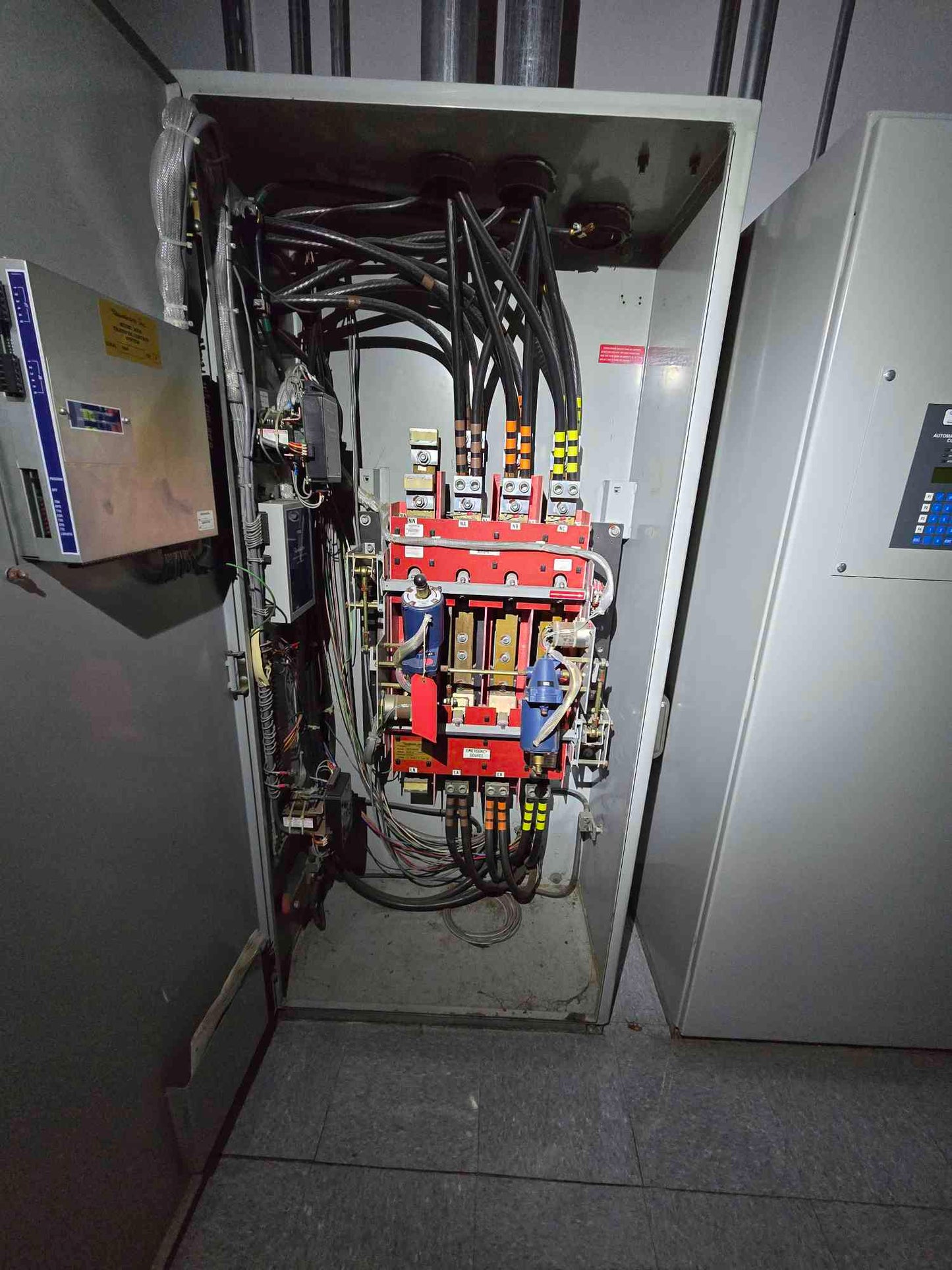 600A Russelelectric Model 2000 ATS Control System 277/480 3 Phase