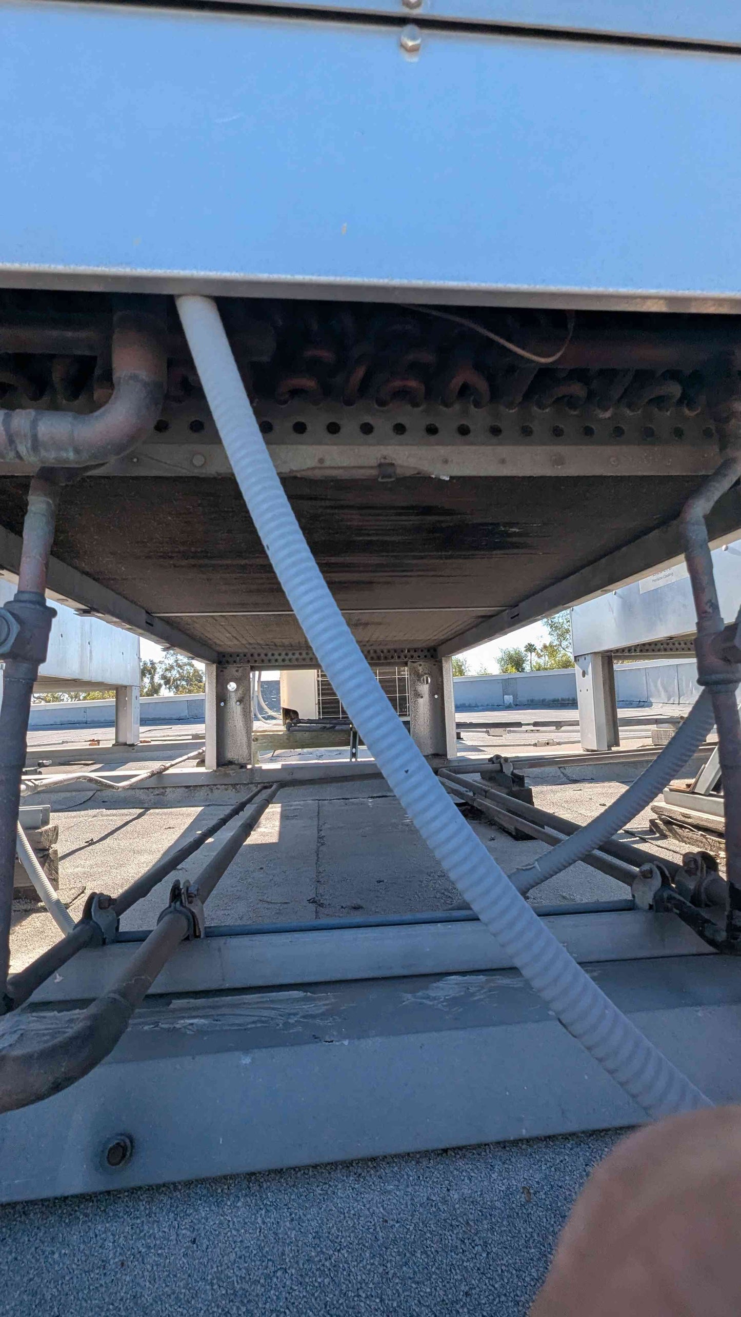 Liebert 4 Fan Condenser DCDF510-A 460v 3 Ph