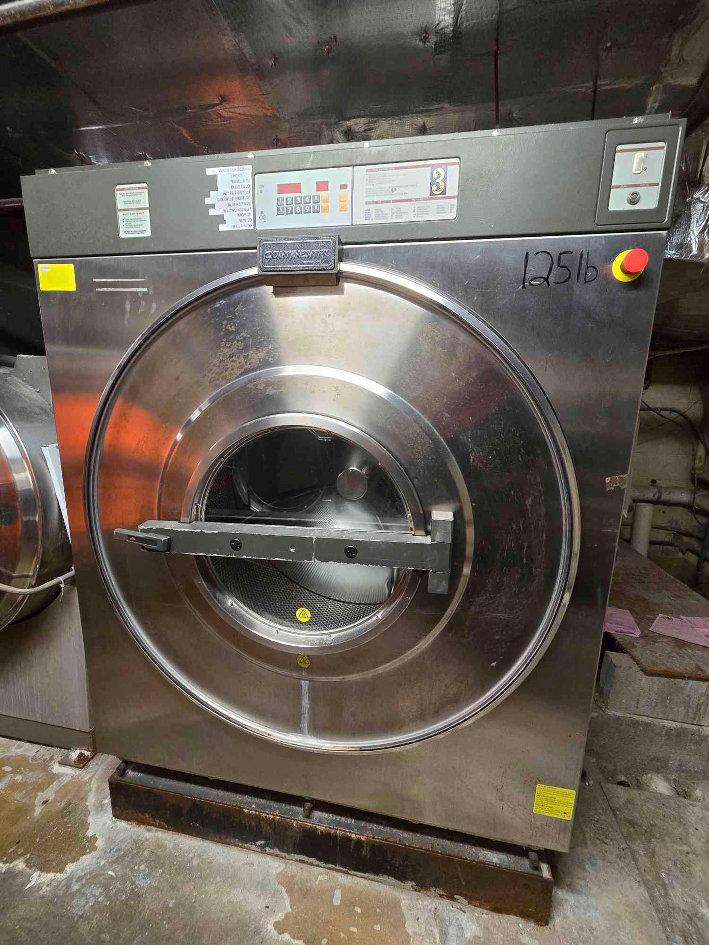 Continental L1125PM21010 125lb Commercial Washer