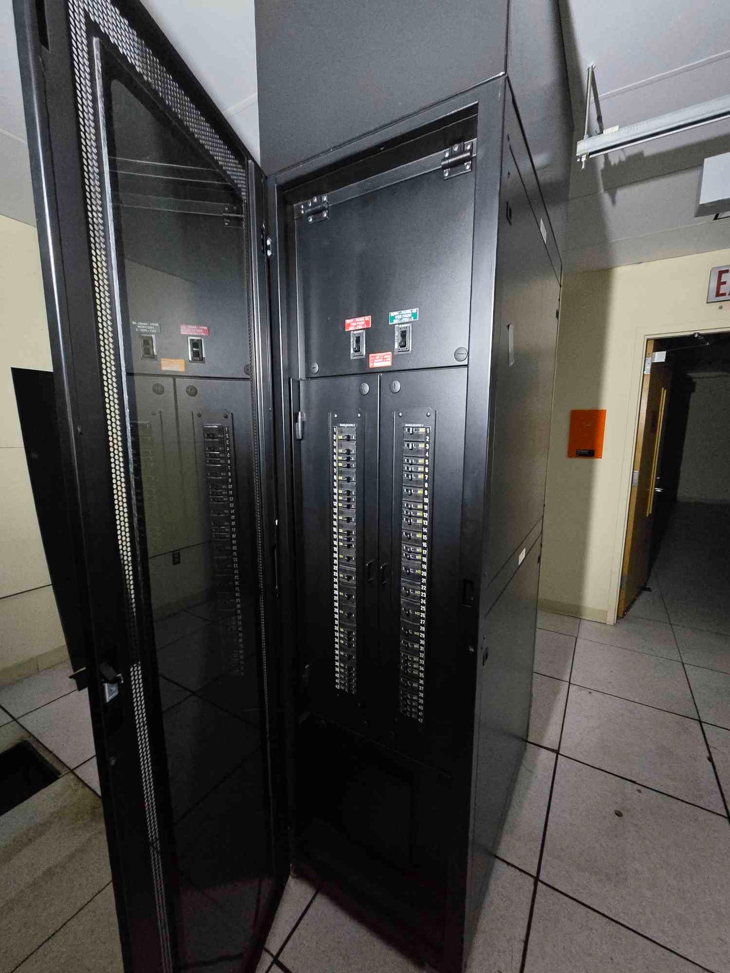 225A Onyx Rack RPP 208/120V Plus Ground 3PH Breaker Distribution