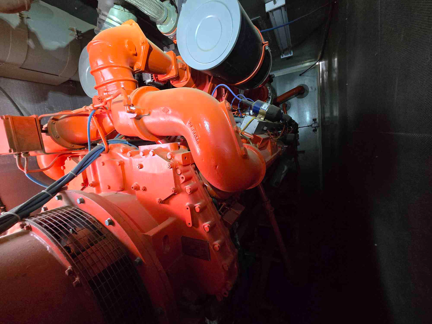 850KW Guascor MagnaMax Generator 575RSL4044 Nat Gas 480V 3PH