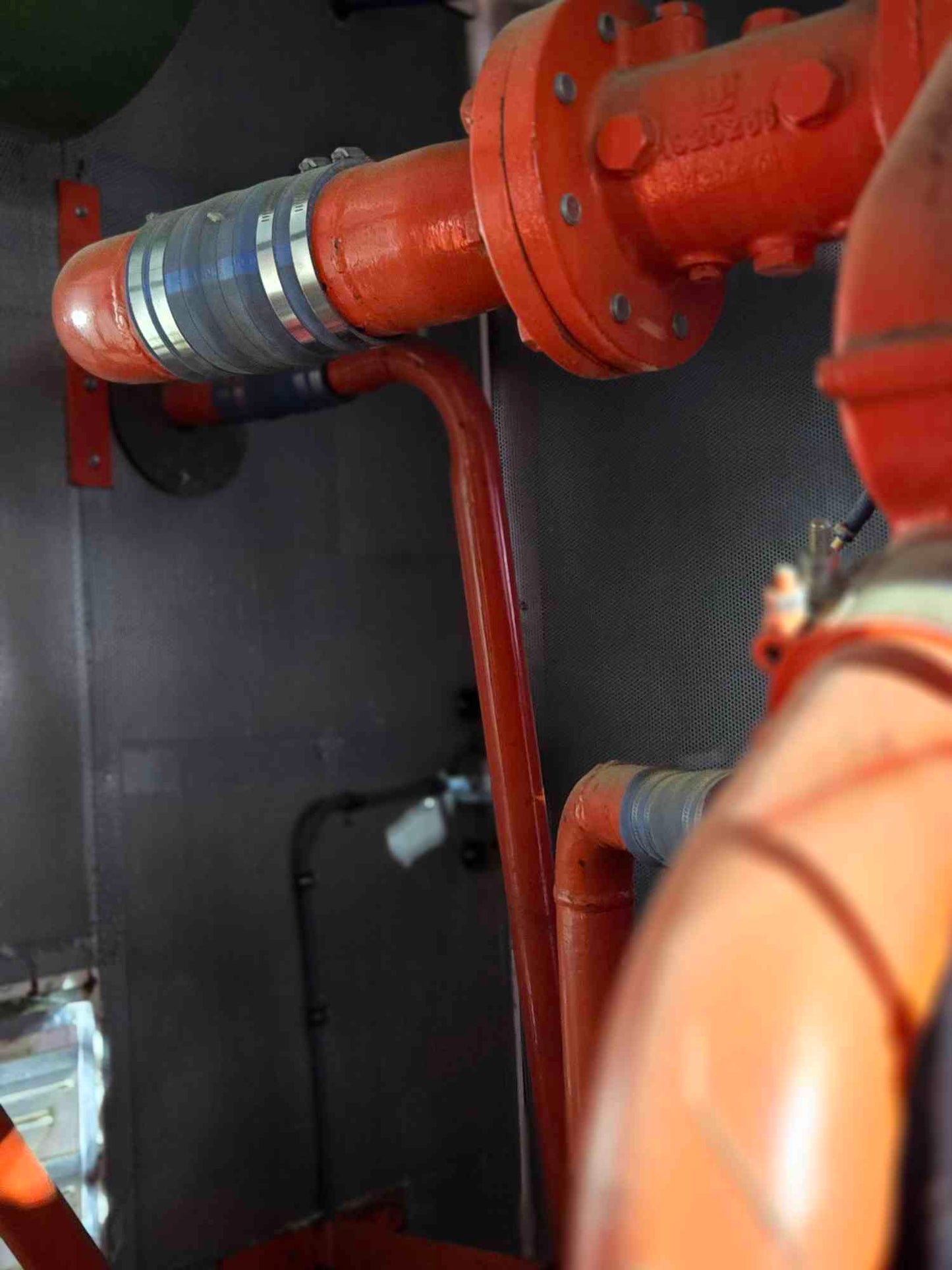 850KW Guascor MagnaMax Generator 575RSL4044 Nat Gas 480V 3PH