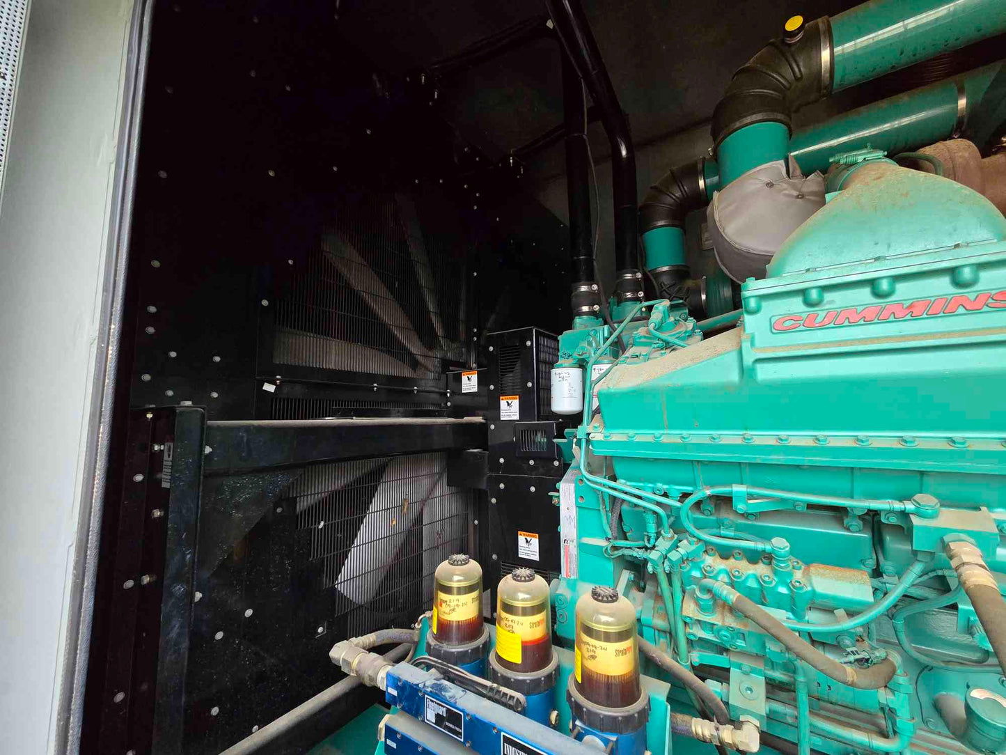 2MW 2000KW 2 Megawatt Cummins Diesel Generator 3PH 2000DQKAB 7200/12470v - Cell 3