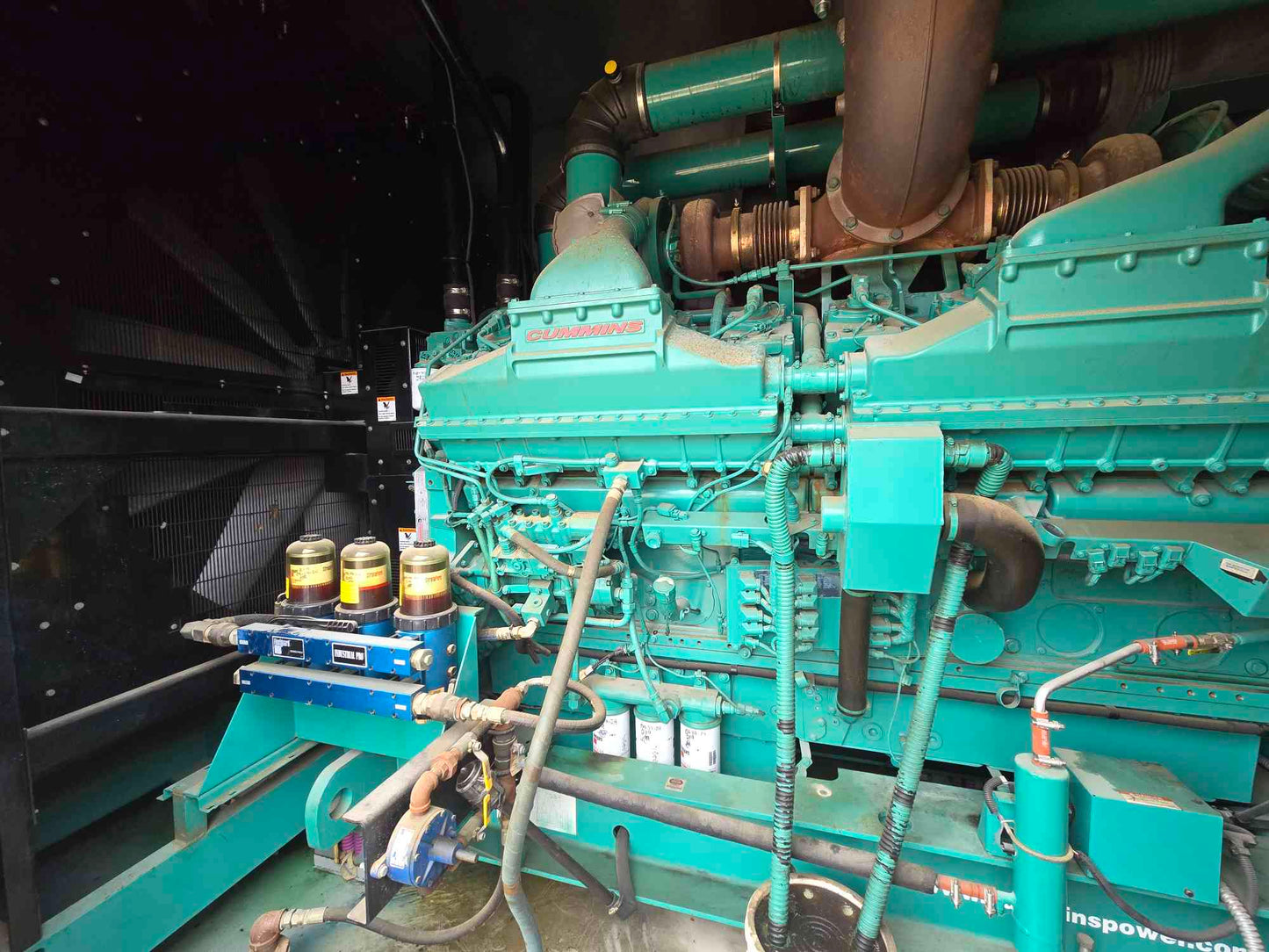 2MW 2000KW 2 Megawatt Cummins Diesel Generator 3PH 2000DQKAB 7200/12470v - Cell 3