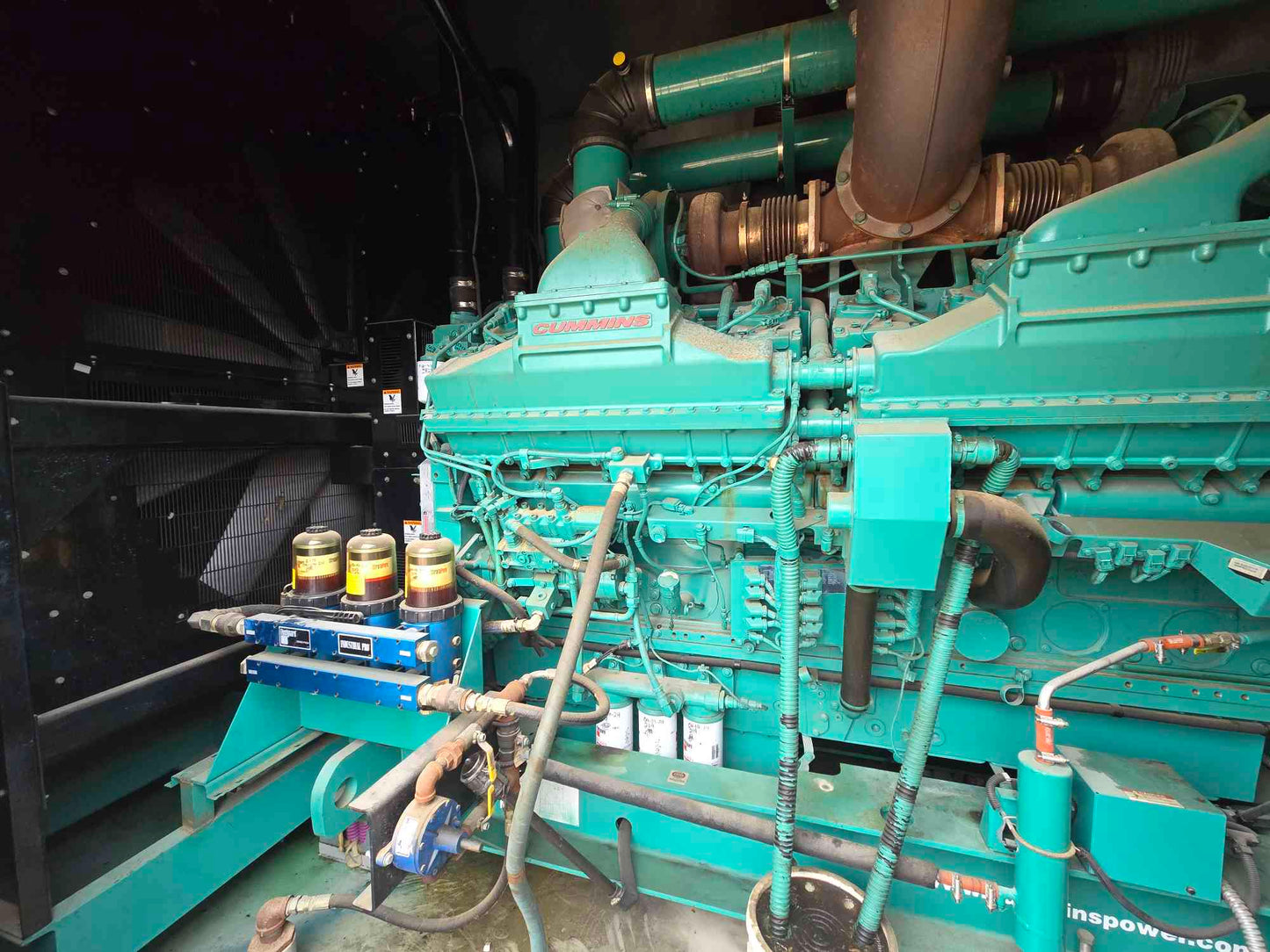 2MW 2000KW 2 Megawatt Cummins Diesel Generator 3PH 2000DQKAB 7200/12470v - Cell 3