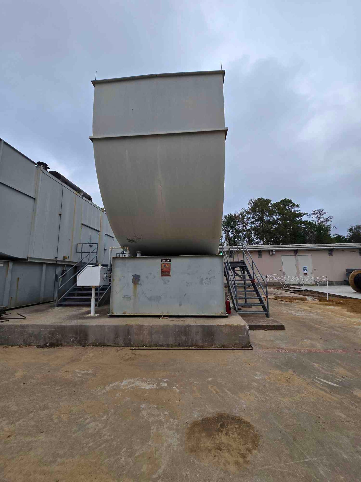 2MW 2000KW 2 Megawatt Cummins Diesel Generator 3PH 2000DQKAB 7200/12470v - Cell 3