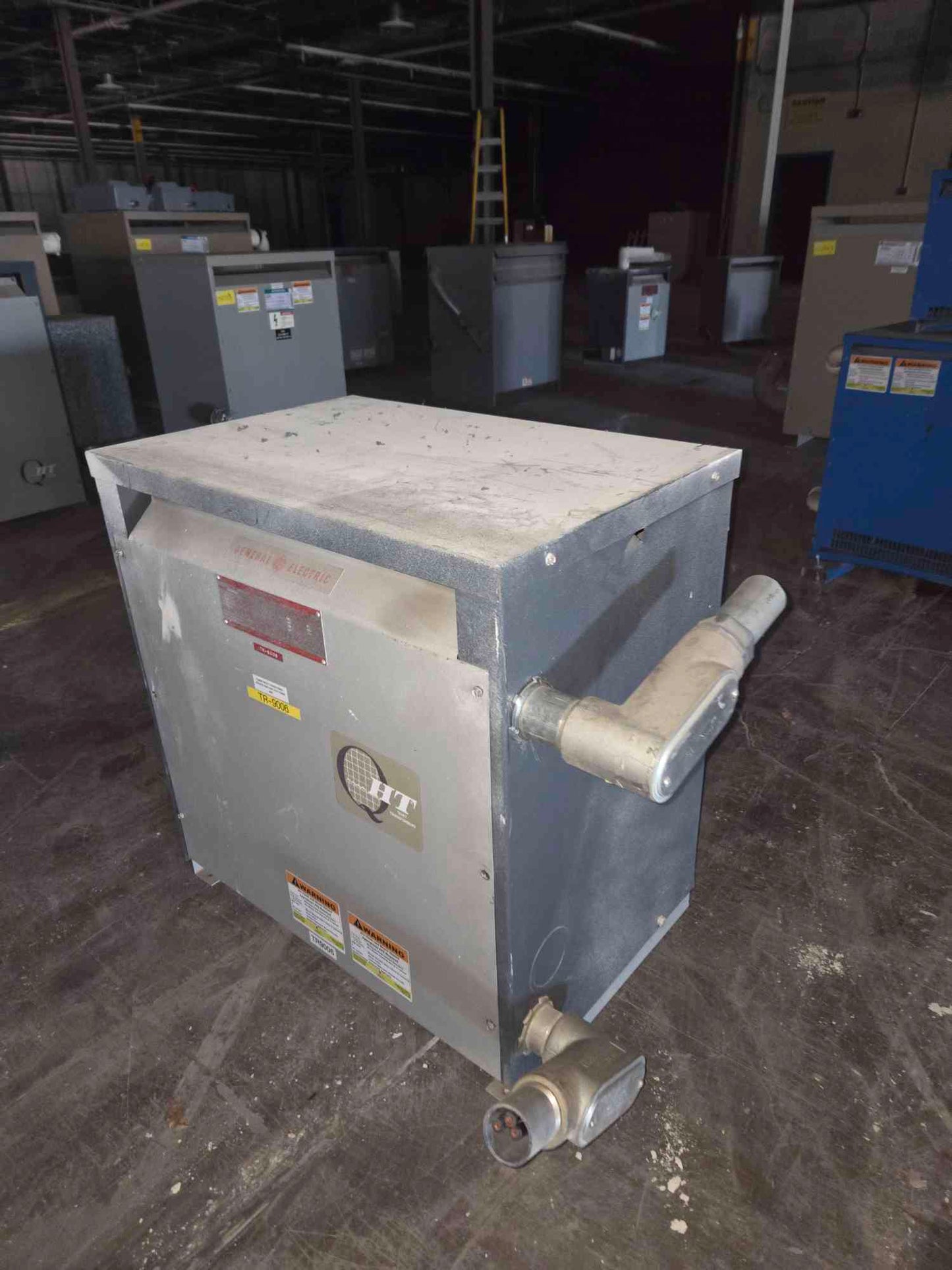 75 KVA 9T23A 3874 GE Transformer 480v x 208/120v 3PH 60 Cycles Class AA