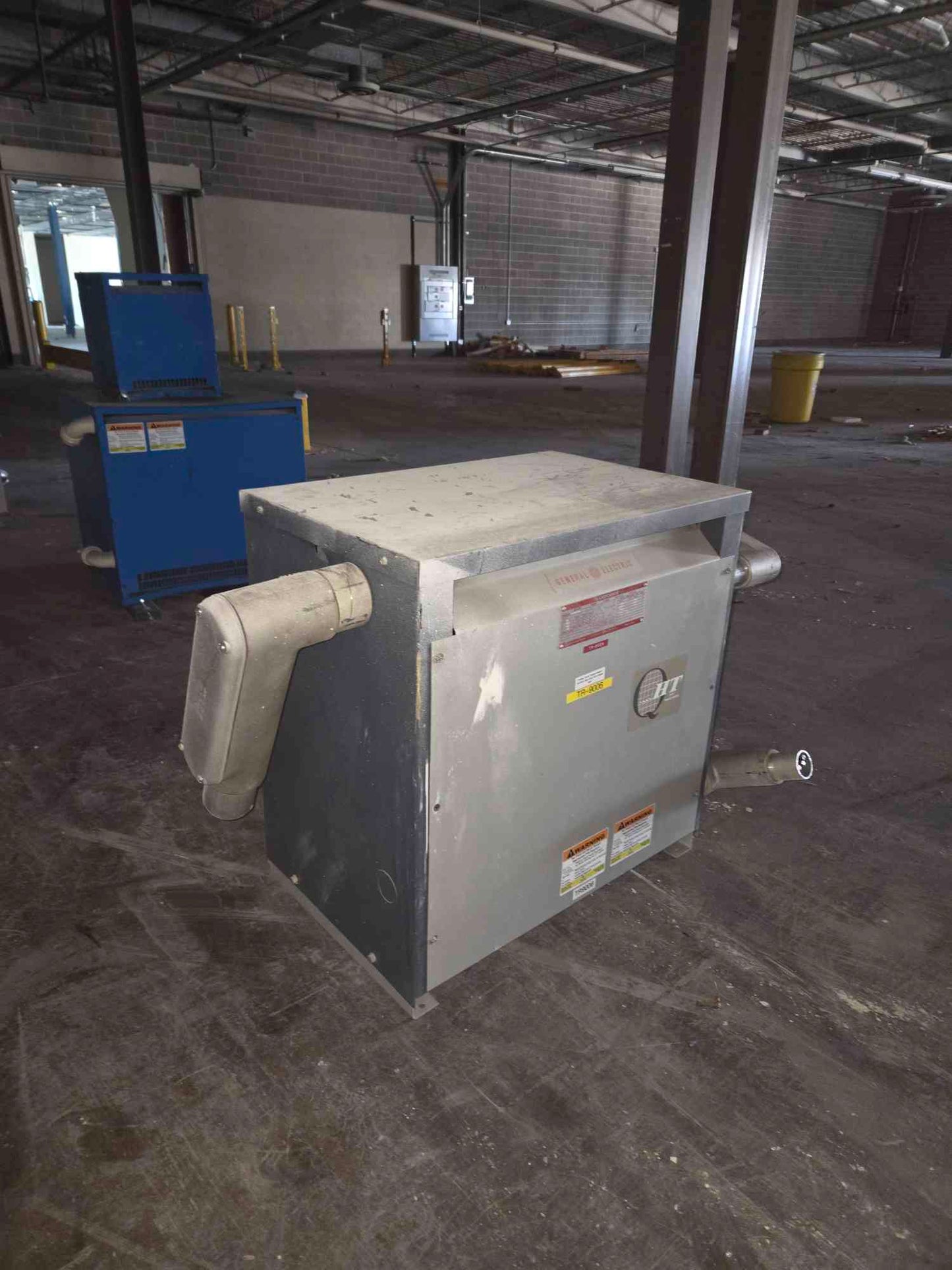 75 KVA 9T23A 3874 GE Transformer 480v x 208/120v 3PH 60 Cycles Class AA