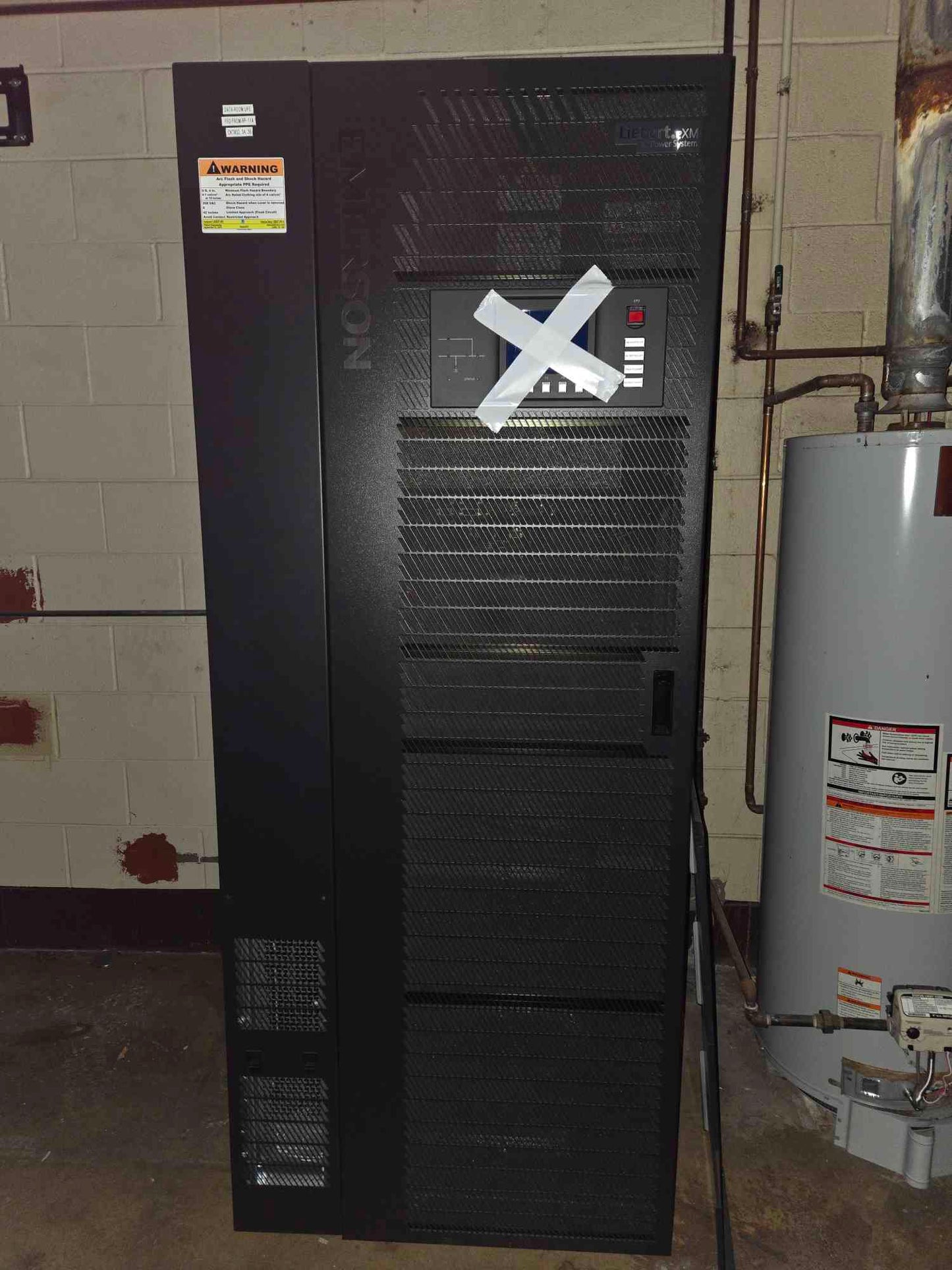 10KVa Liebert eXM 47SA010AOCFOL17 UPS 208/120V '16 w/24 Batteries