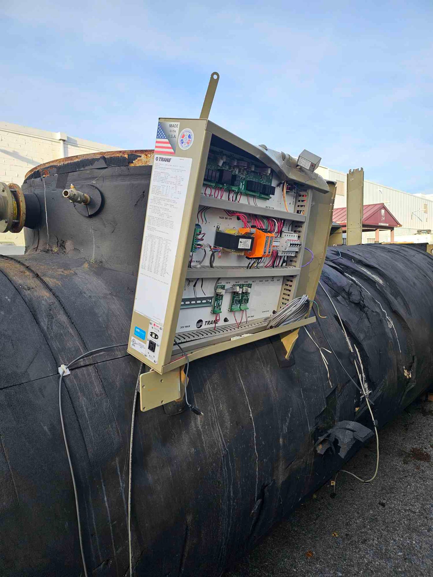 1200 Ton Trane Water Chillers CVHF1300 ’17 15K/20K Hrs (108456).