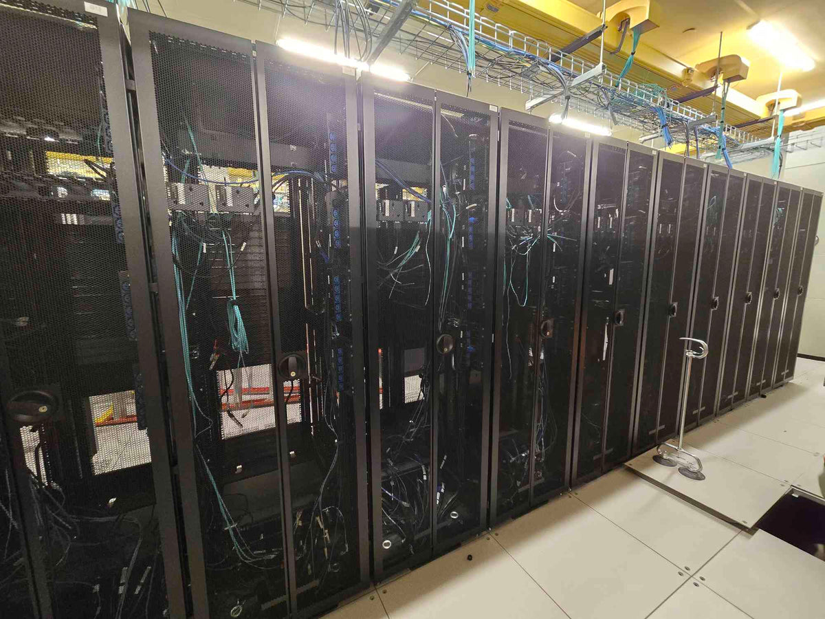 HP 42U Non-Enclosed Server Rack Assy, Rack 642, 1200mm Shock, Intigent (SKU: 115126)