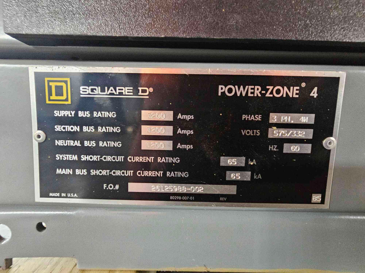 SQUARE D Power Zone Switchgear 3200A 12 Section w/ 13 Skidded Breakers (112402)