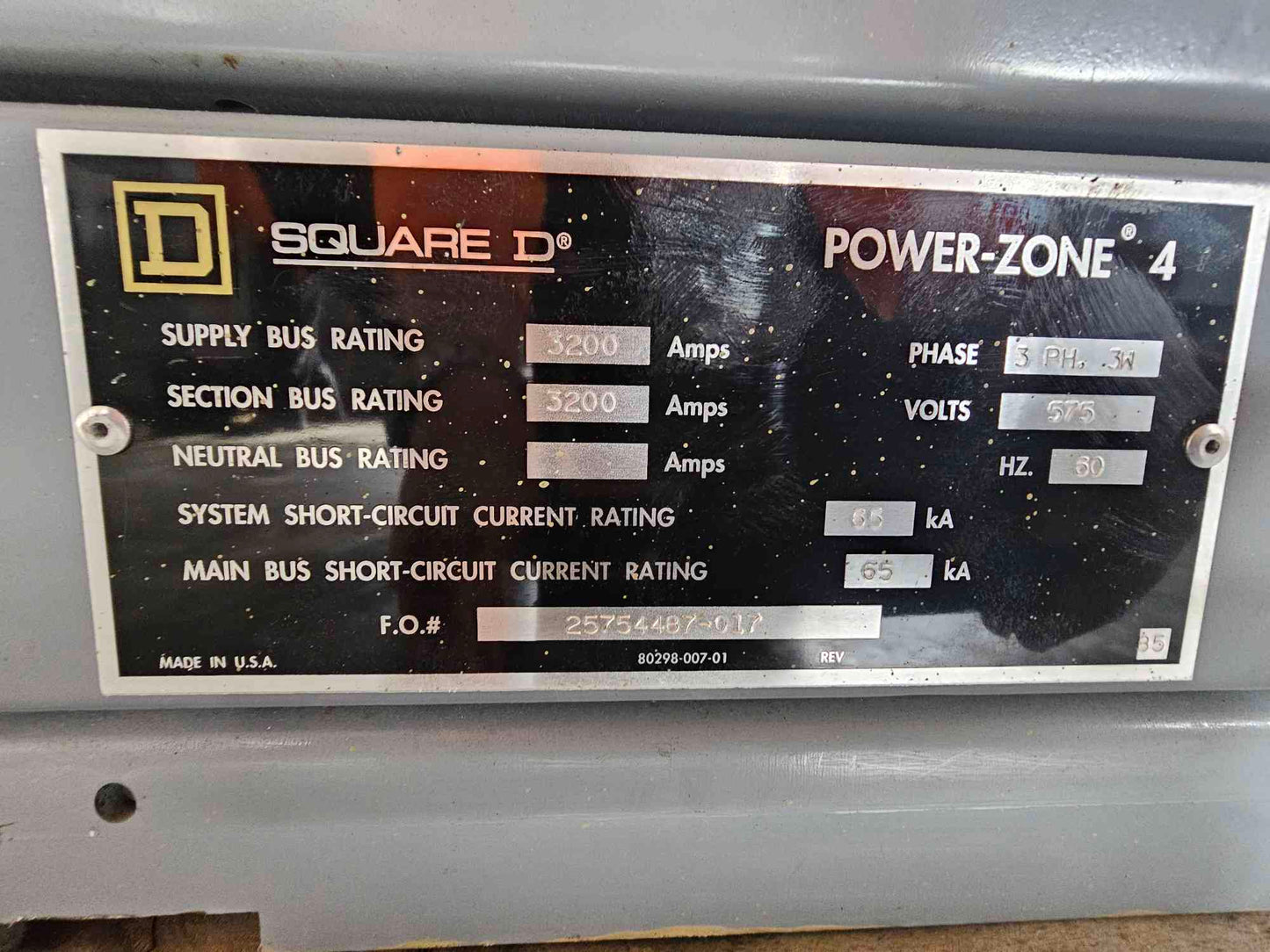 SQUARE D Power Zone Switchgear 3200A 12 Section w/ 13 Skidded Breakers (112402)