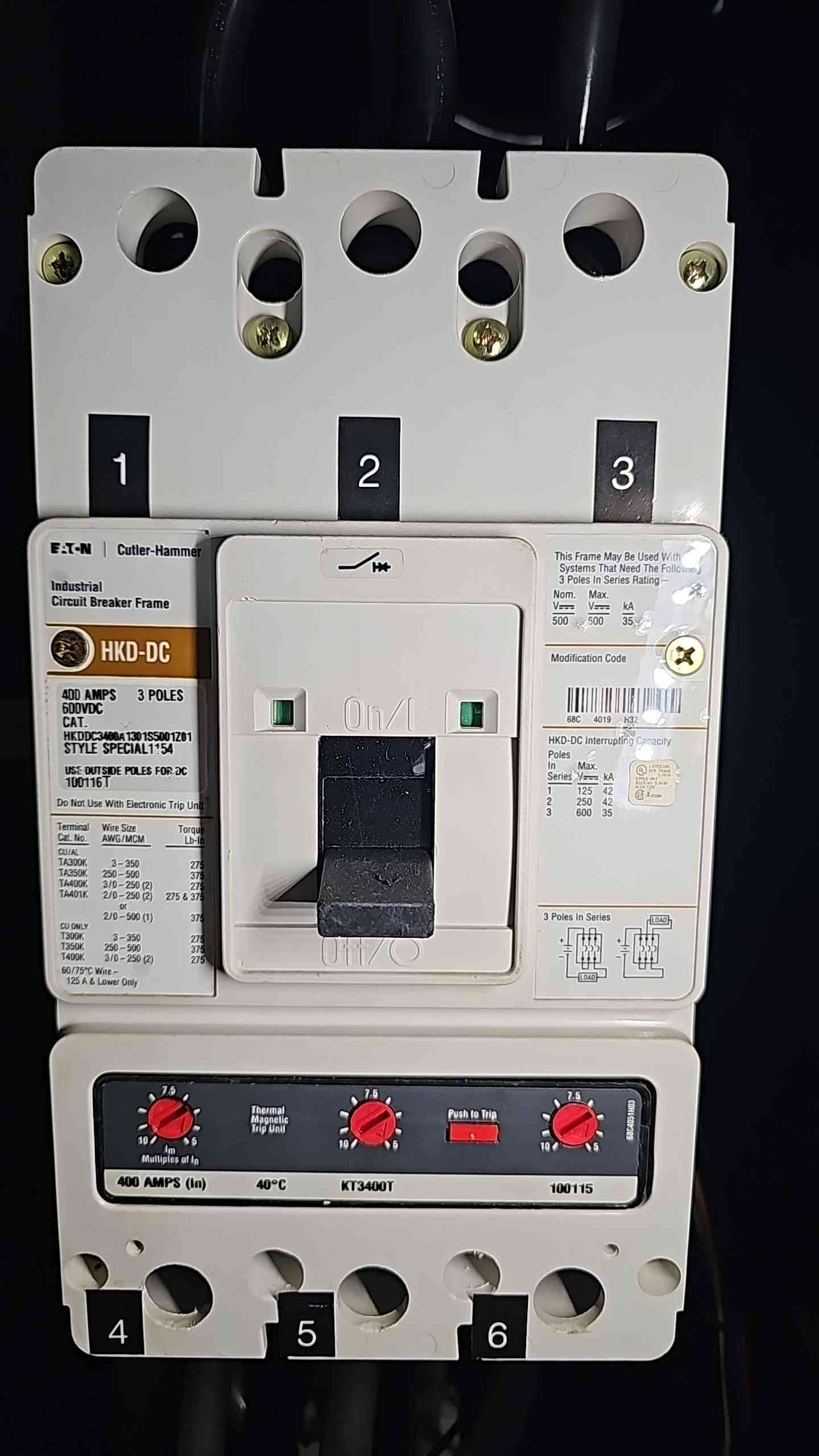 9395 Eaton UPS Battery Cabinet Model 225 (112516).