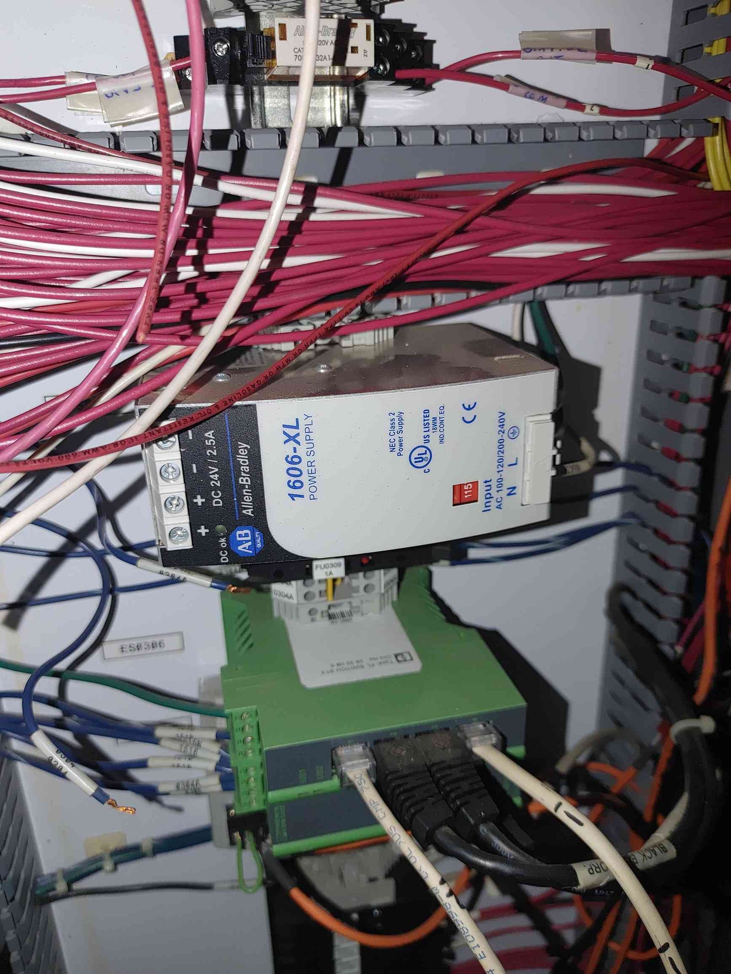 Rockwell Automation Control Panel 1606-XL (SKU: 110979)