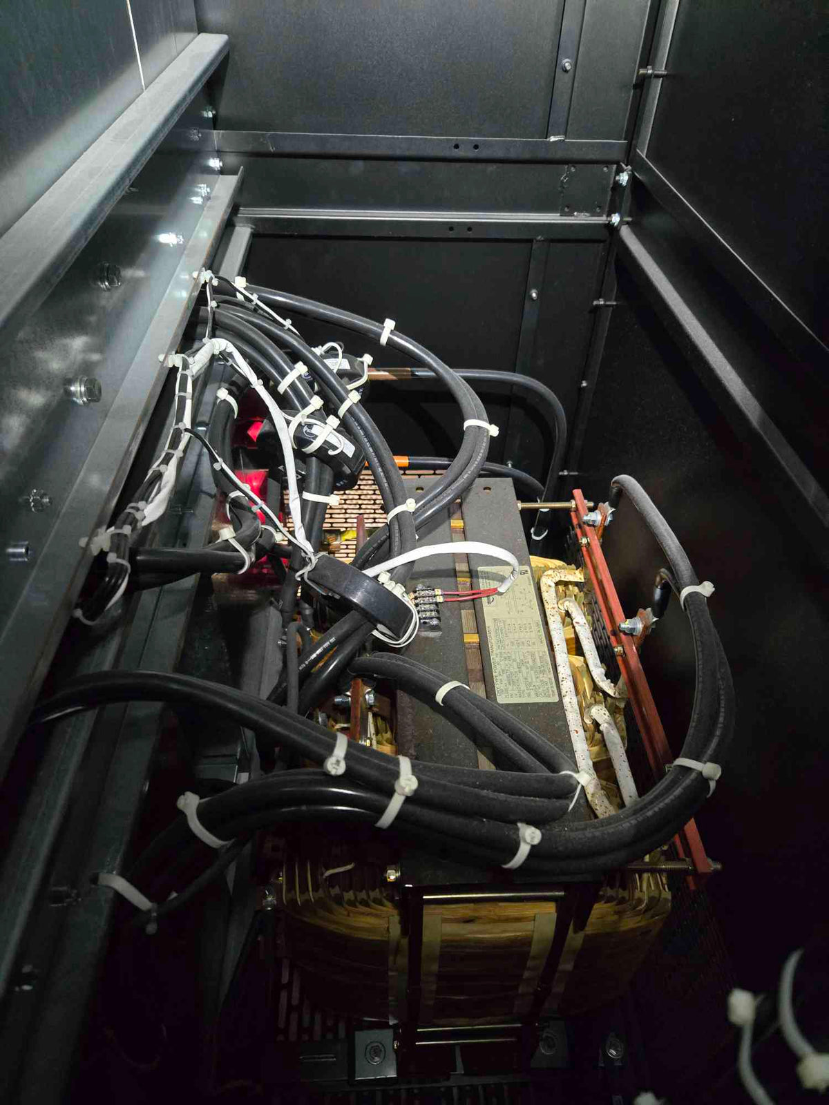 150Kva Onyx PDU 480x208/120 System W/ 225A Power Pact Breakers And Main (SKU: 111631)