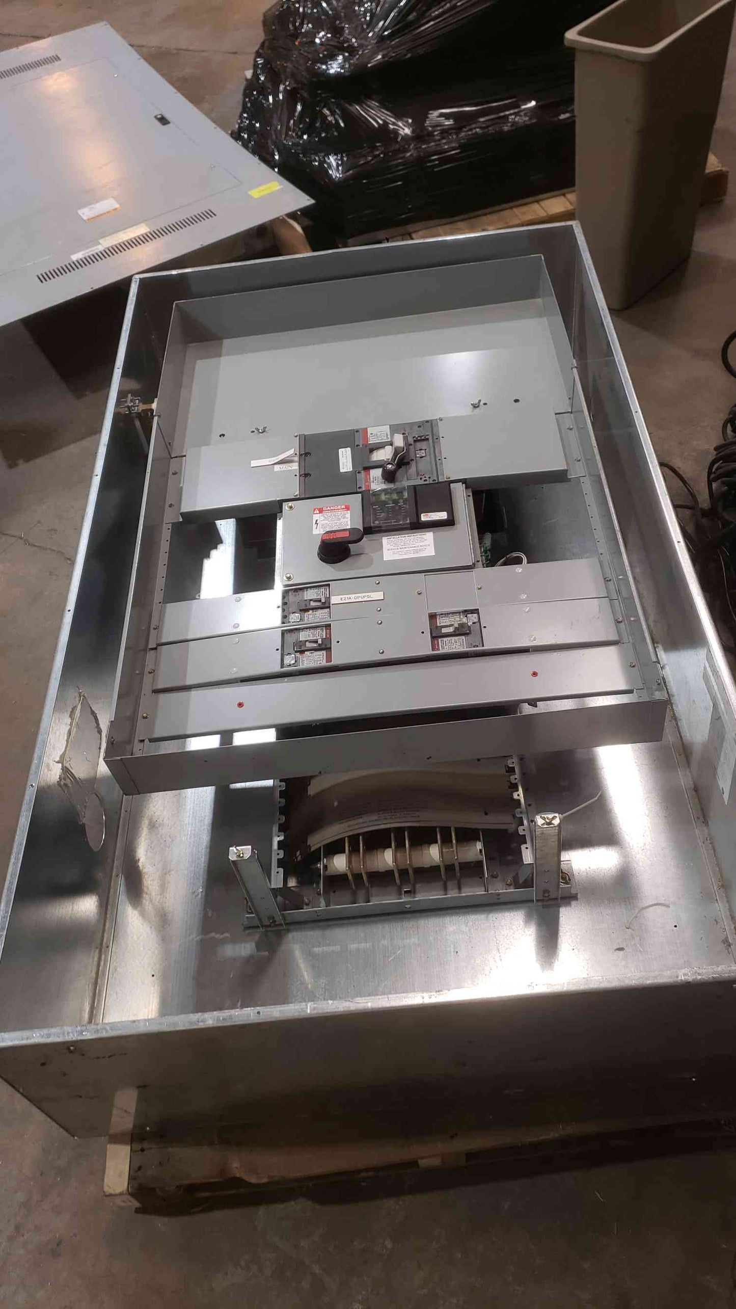 800A GE Spectra Panelboard w/ Main, Meter, 3 Breaker Distribution SFPA36AT0250 (107810)