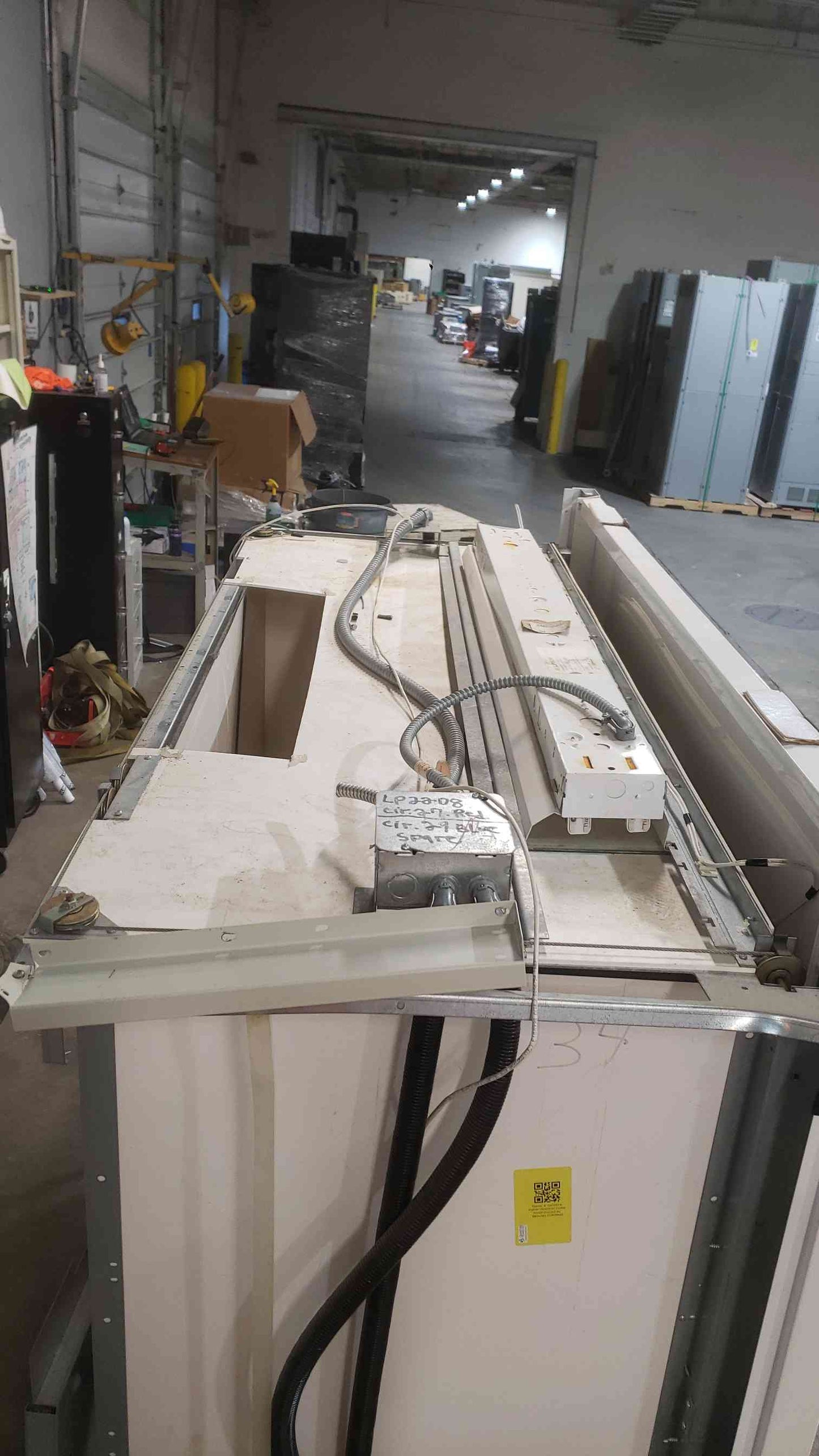 6' SafeAire Fisher Hamilton Fume Hood Ducted w/ Benches (5360AA)