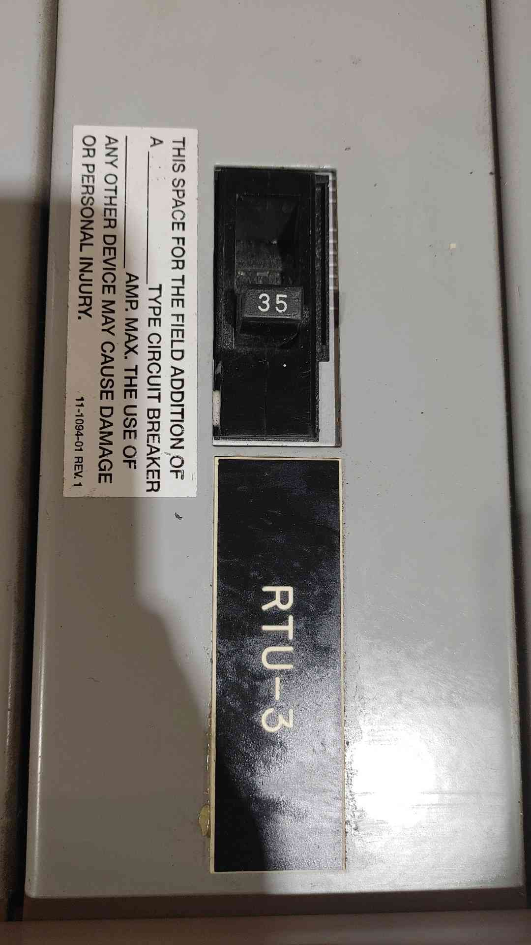 Siemens SB 800A 480V 3 Phase Switchboard Section 250A 125A 100A 3-Pole Breakers