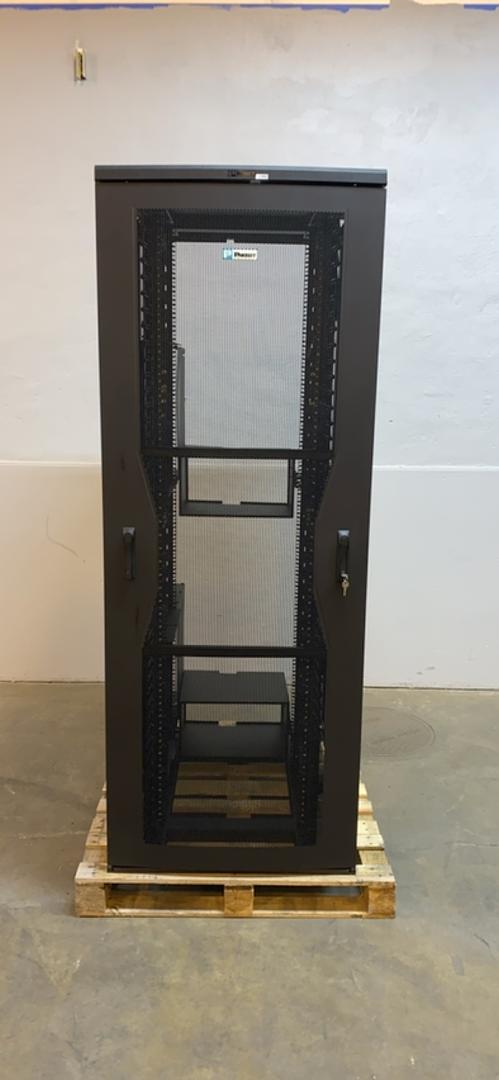 PANDUIT Server Rack CNPS 1 Door 2 Sides & Keys