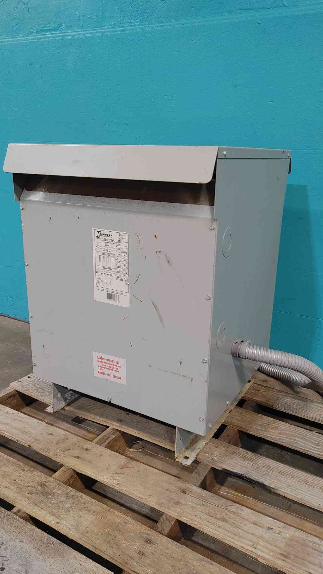 Hammond MK030KB 30 kVA 3 Phase Dry Type Transformer 480V to 208Y/120V NEMA 3R