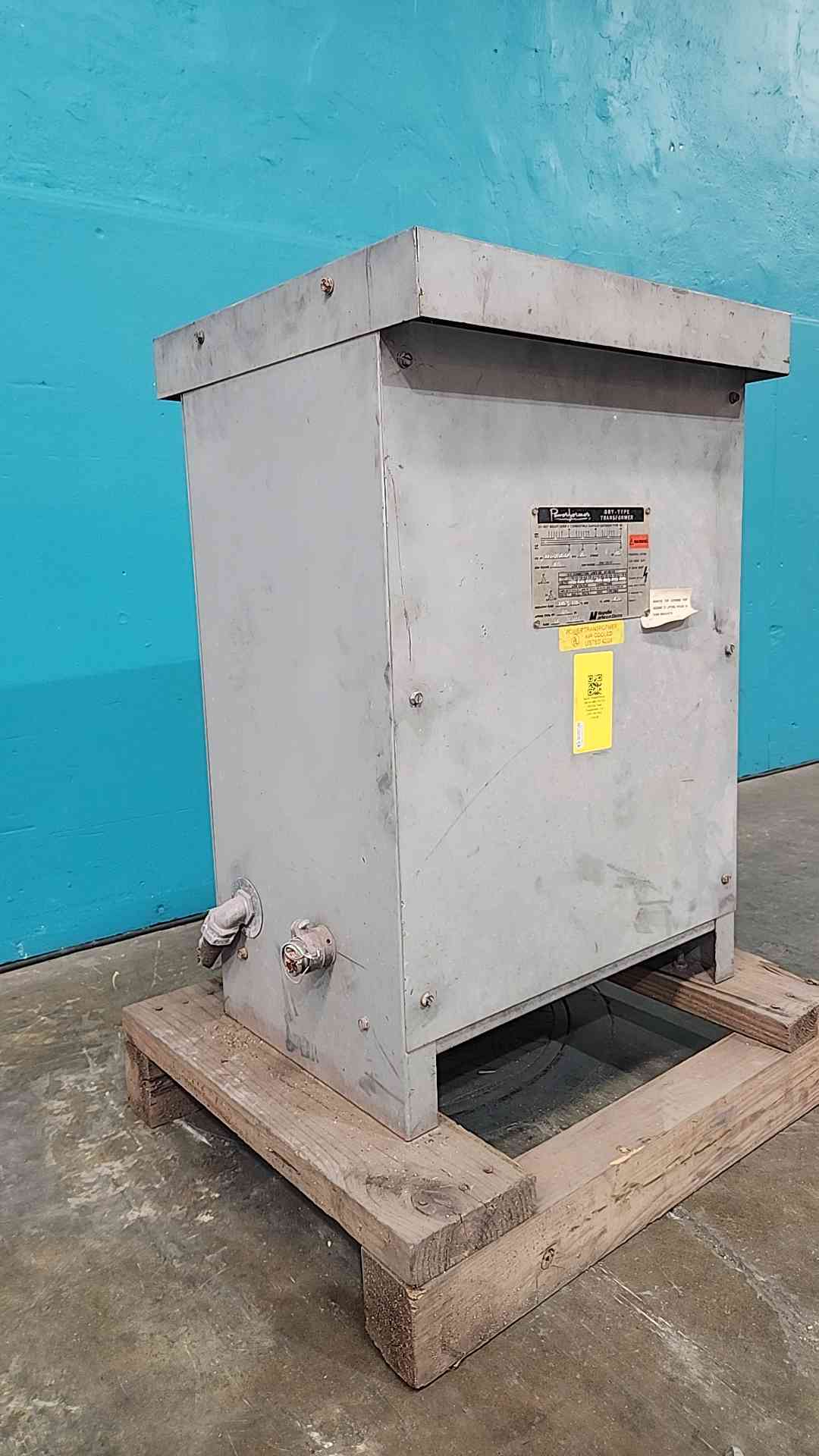 Magnetek Jefferson 30 KVA 3 Phase Dry Type Transformer 480V 240/120 223-3197-120