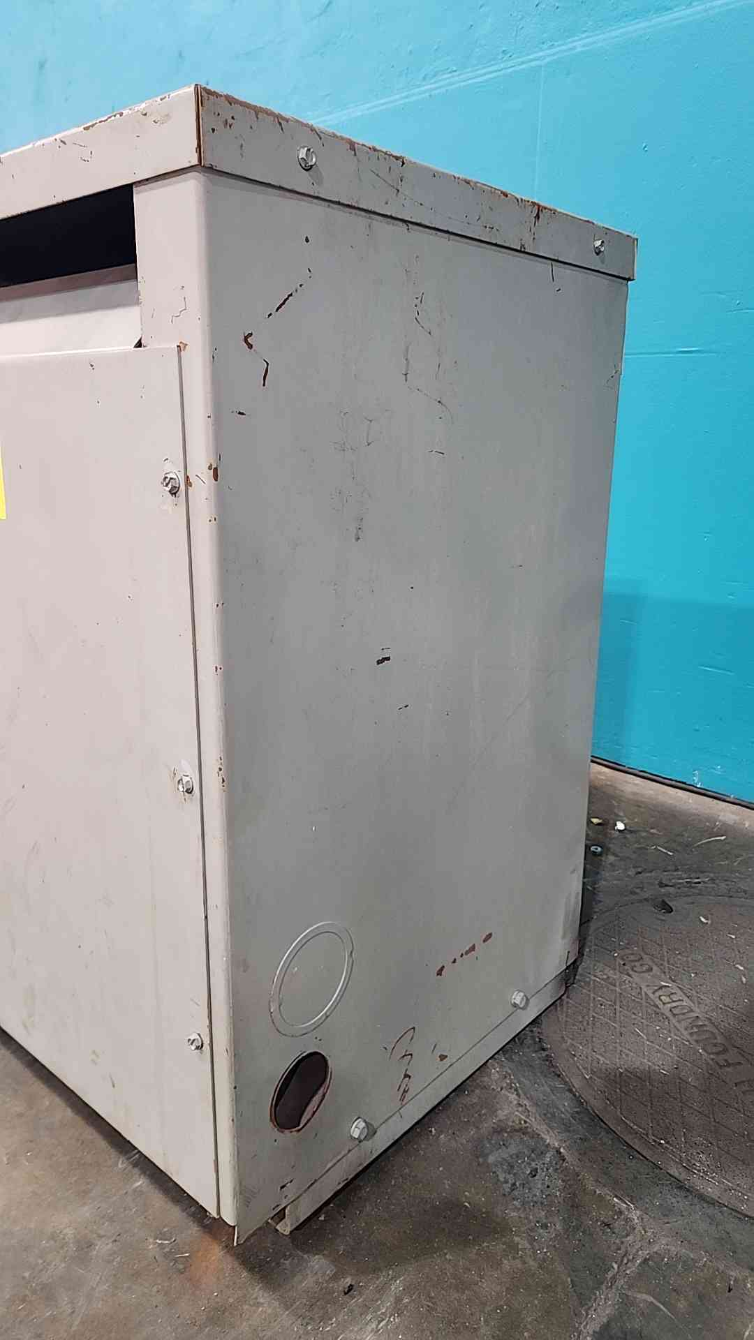 GE 75 KVA Dry Type Transformer 9T23Y3874 480V to 208Y/120V 3 Phase 3PH Indoor