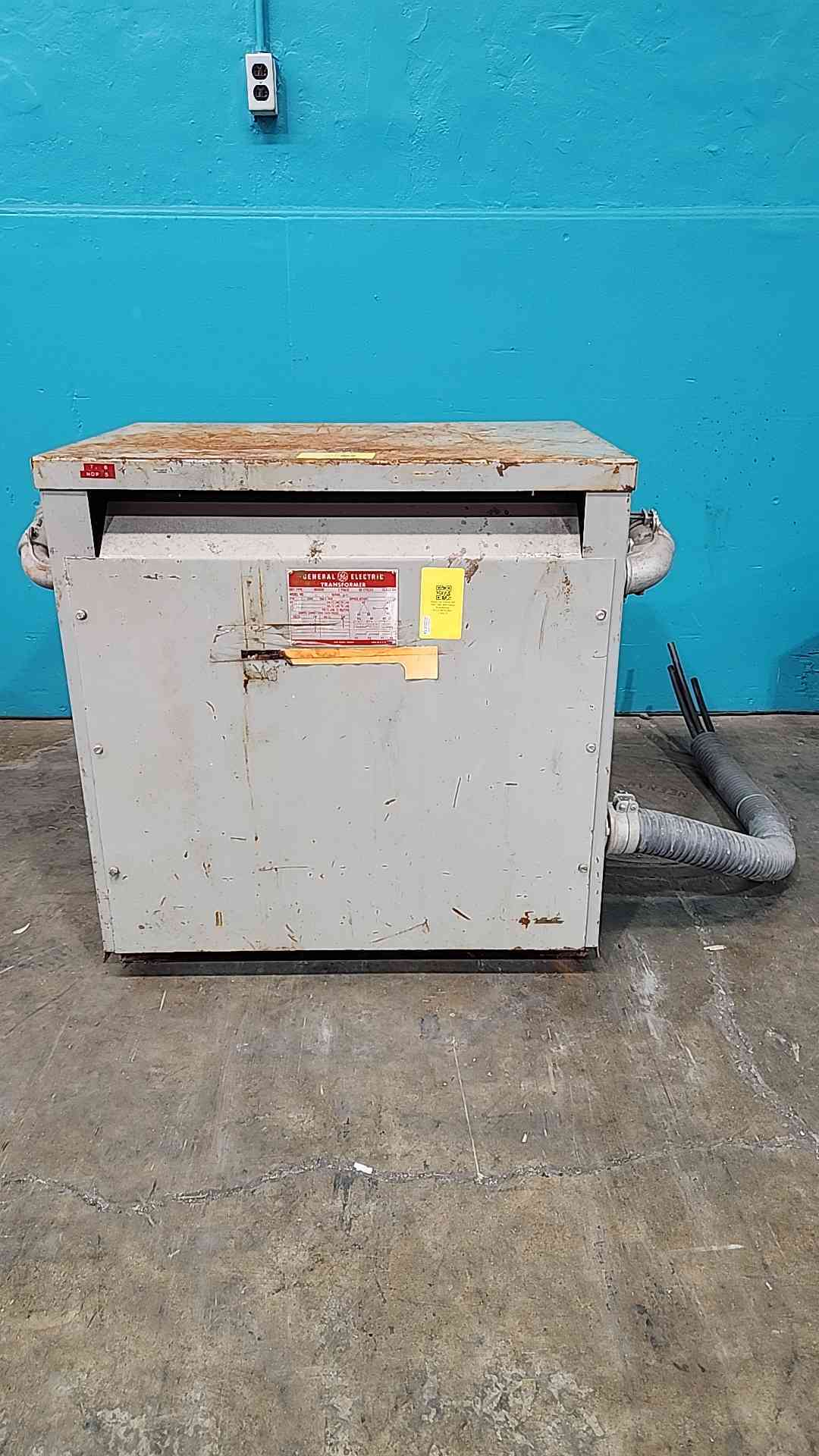 GE 75 kVA 3-Phase Dry Type Transformer 480V to 208Y/120V 9T23Y3874 Step Down
