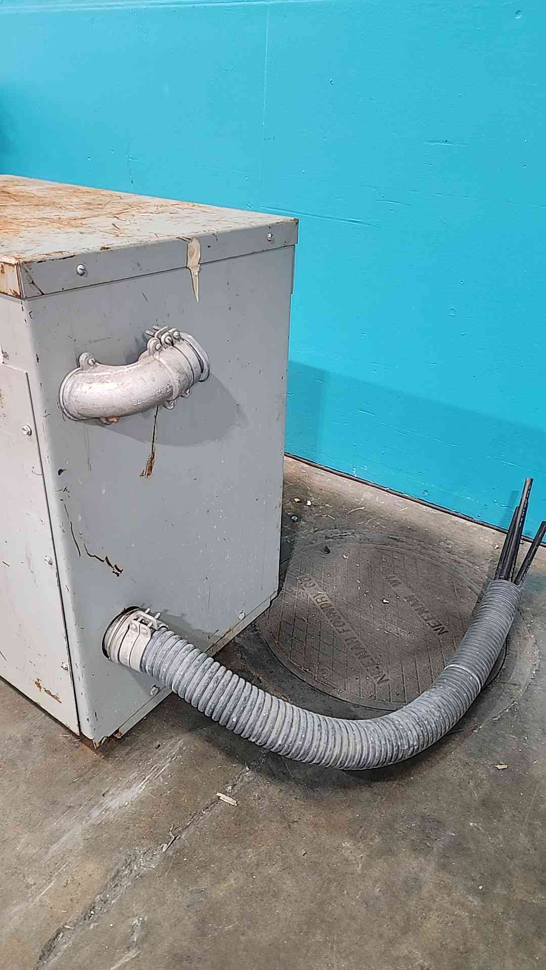 GE 75 kVA 3-Phase Dry Type Transformer 480V to 208Y/120V 9T23Y3874 Step Down