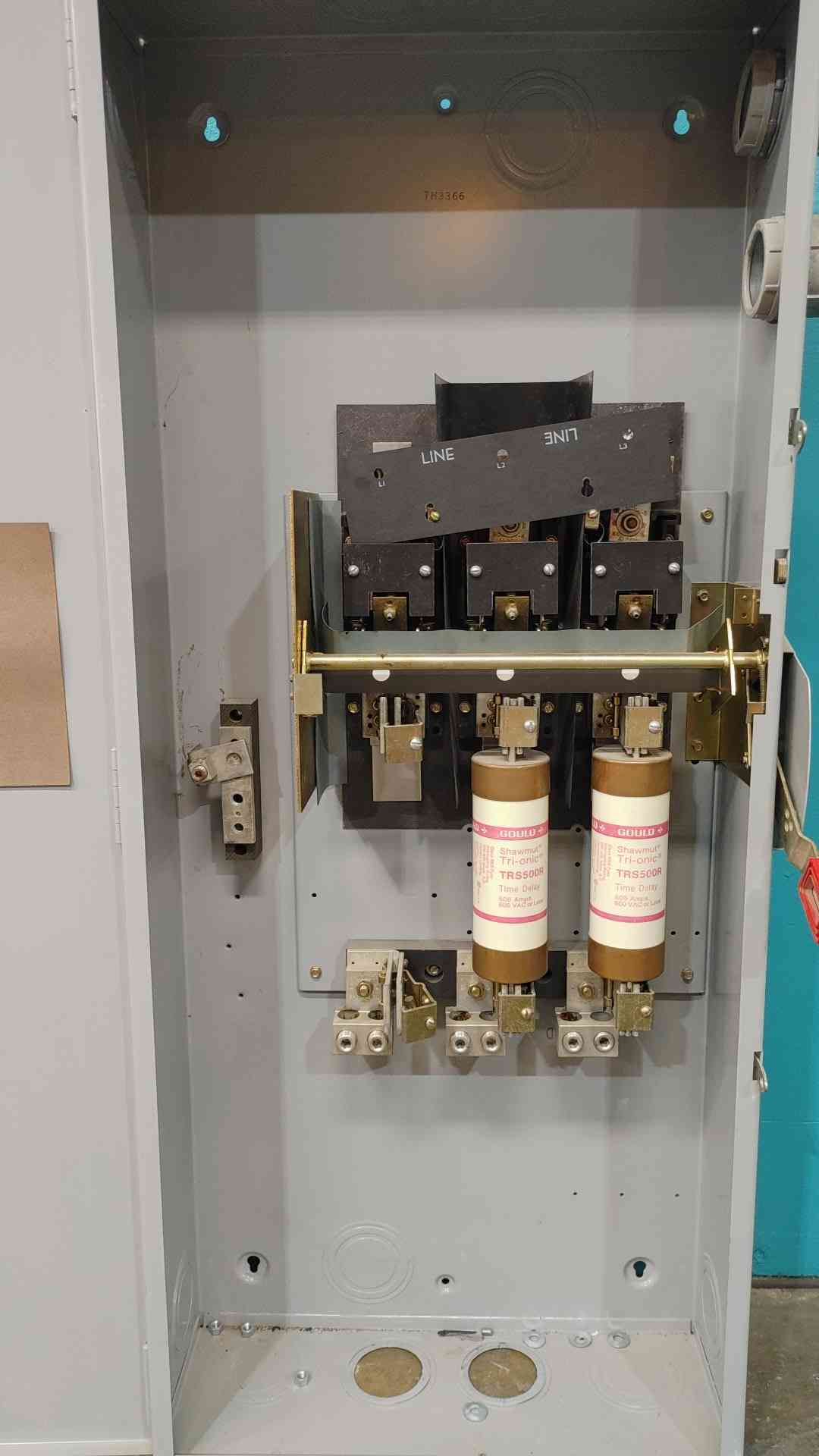GE TH3366 600A 600V 3-Phase Fusible Heavy Duty Safety Switch Disconnect NEMA 1