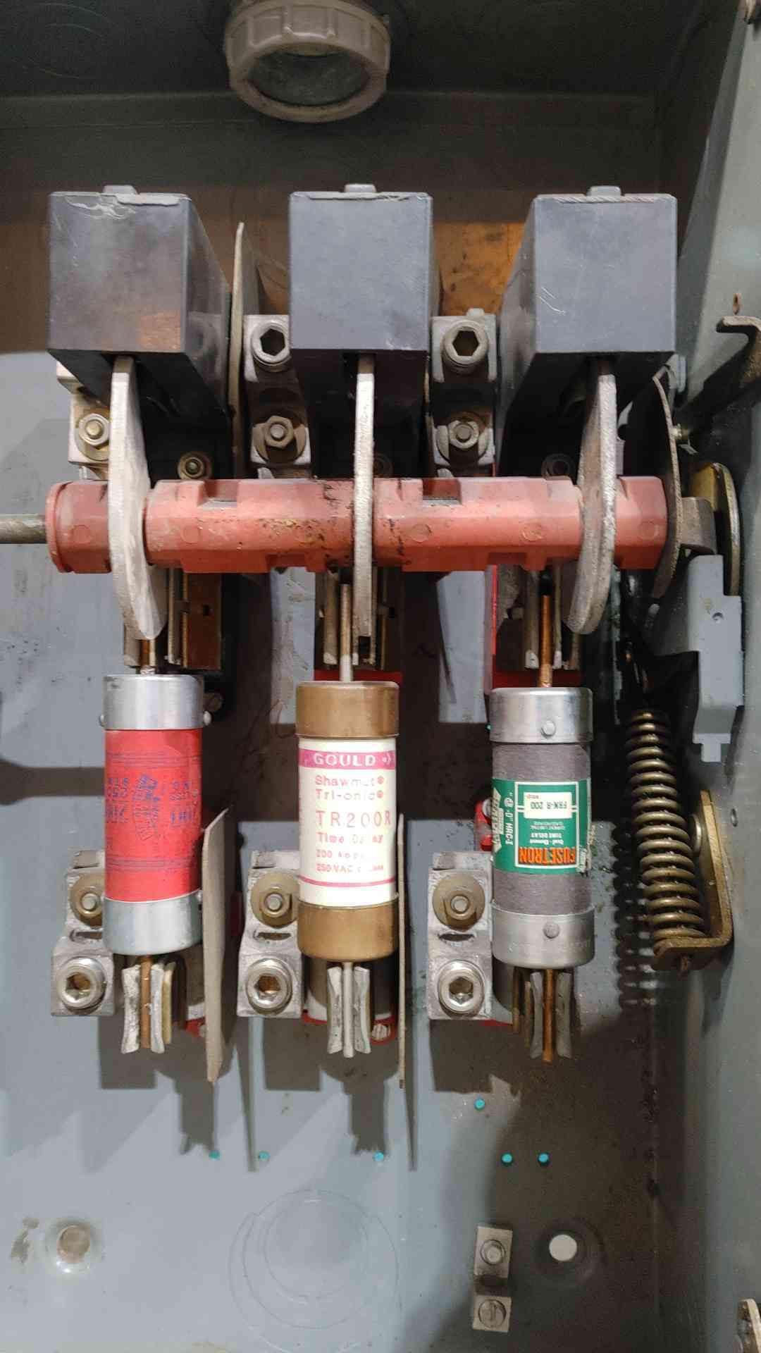 Square D H-324 Series C1 200A 240V 3-Pole Fusible Safety Switch Disconnect