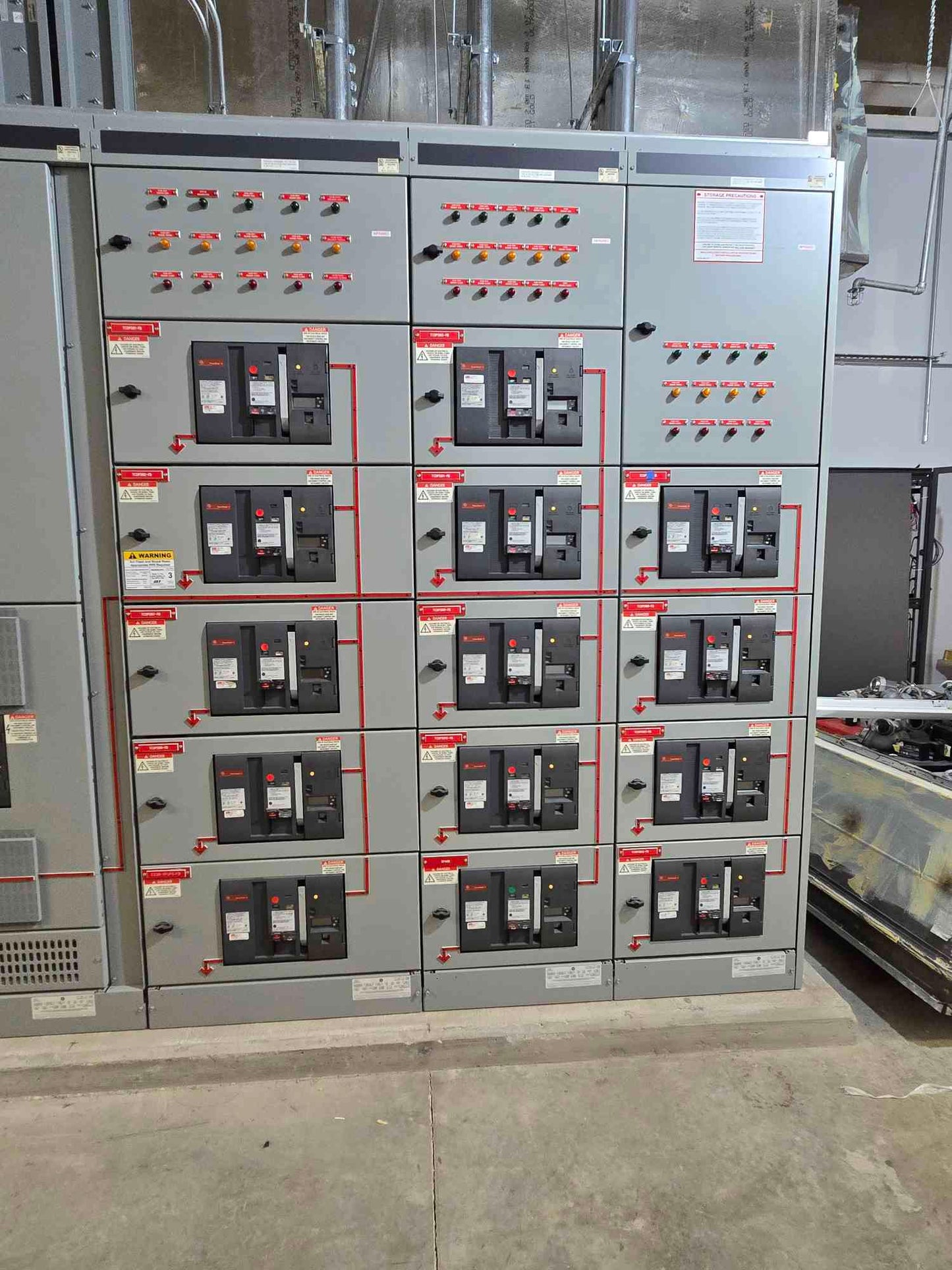 4000A GE Power Break II Switchgear Dual SSD 4000A Main & 14 SHF 800A Sub Feeds Missing Common Bus 5 Sect (SKU: 111826)