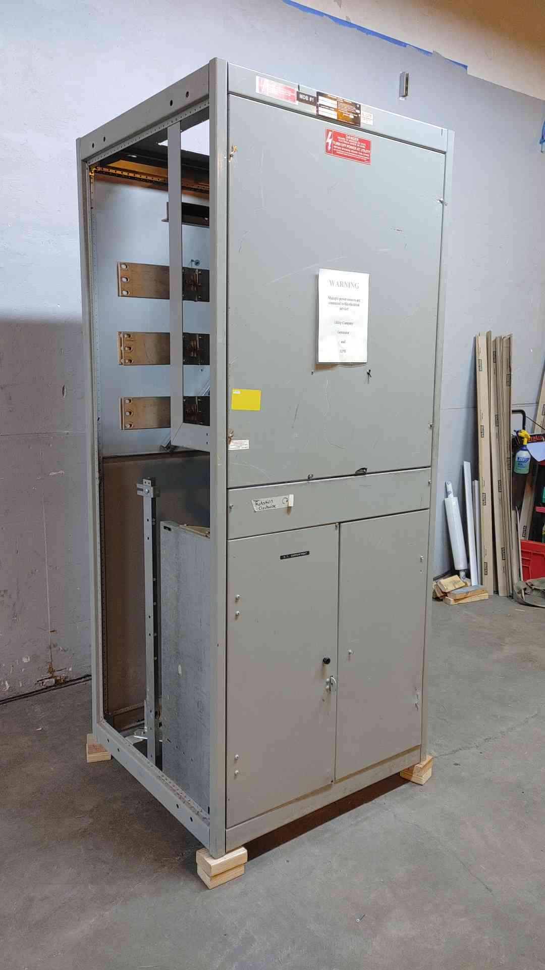 Westinghouse 1600A FDP 208Y/120 3PH 4W Switchboard 2 Section 15 Breaker (SKU: 107899)