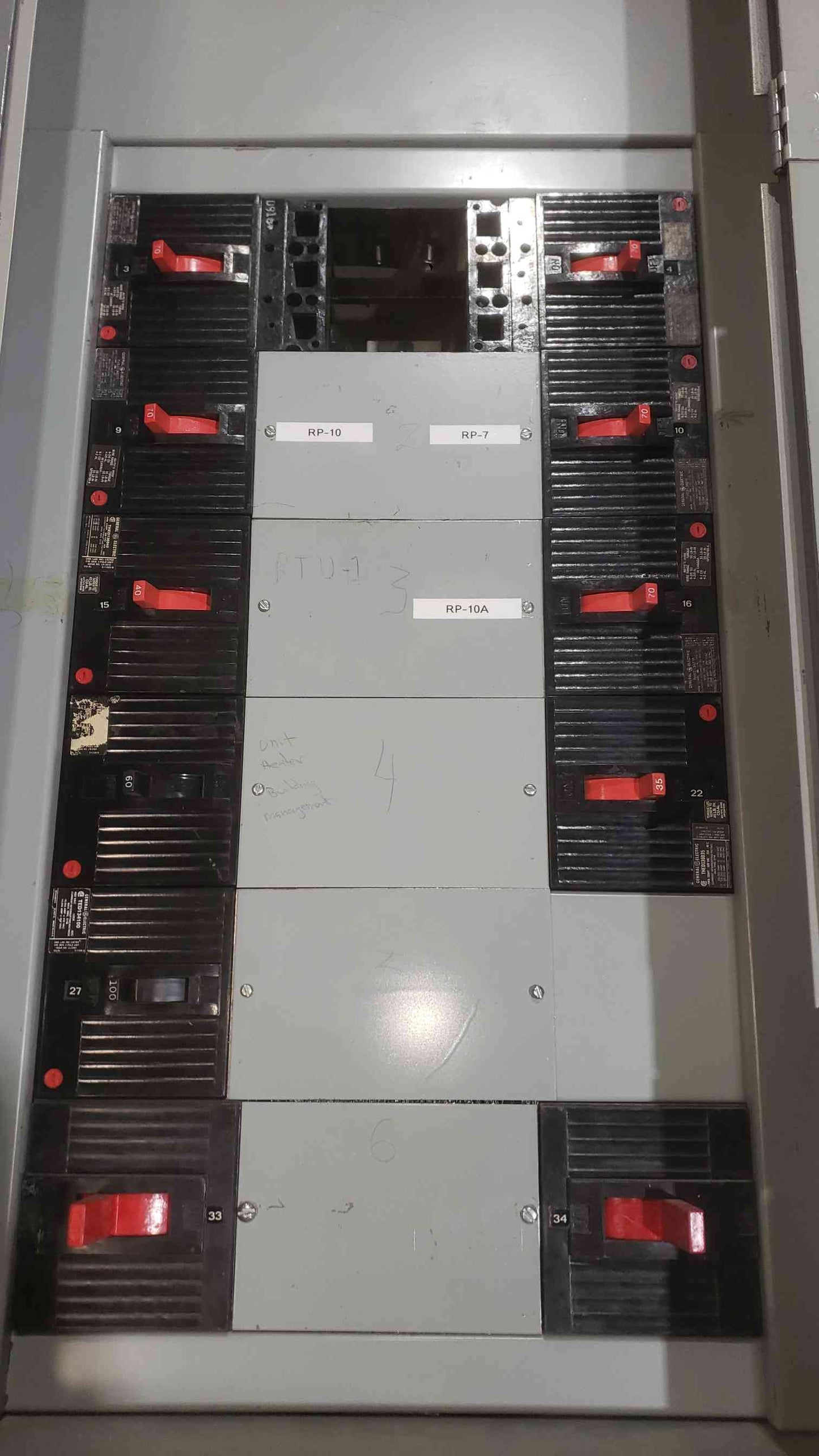 GE 800A 277/480 3PH 4W Panelboard with 11 Breakers (SKU: 112554)