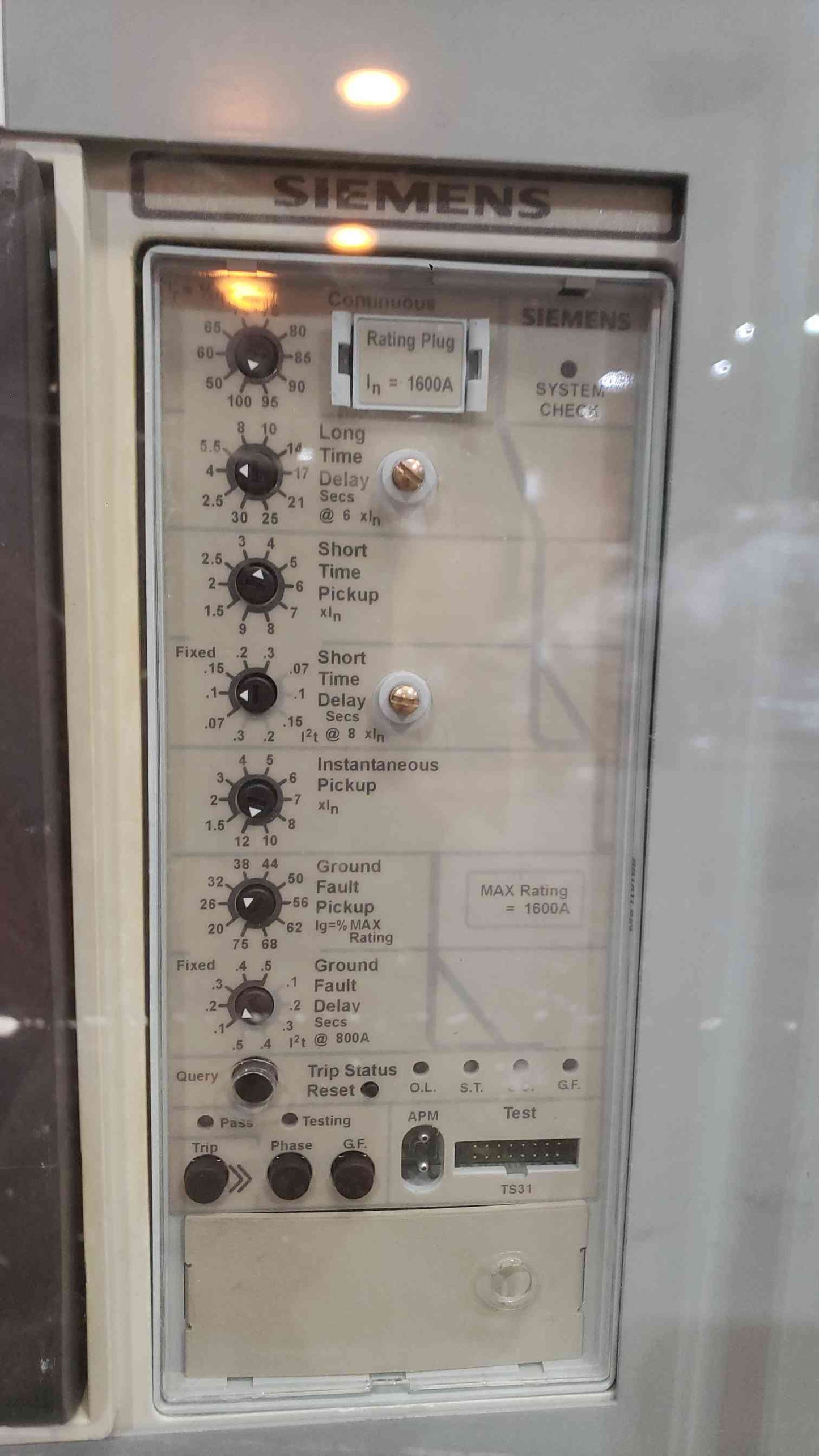 Siemens 1600A Switchboard Lineup | 480Y/277V 3P 4W | 65kA | SBA 1600 Main + (13) Feeder Breakers (SKU: 113172)
