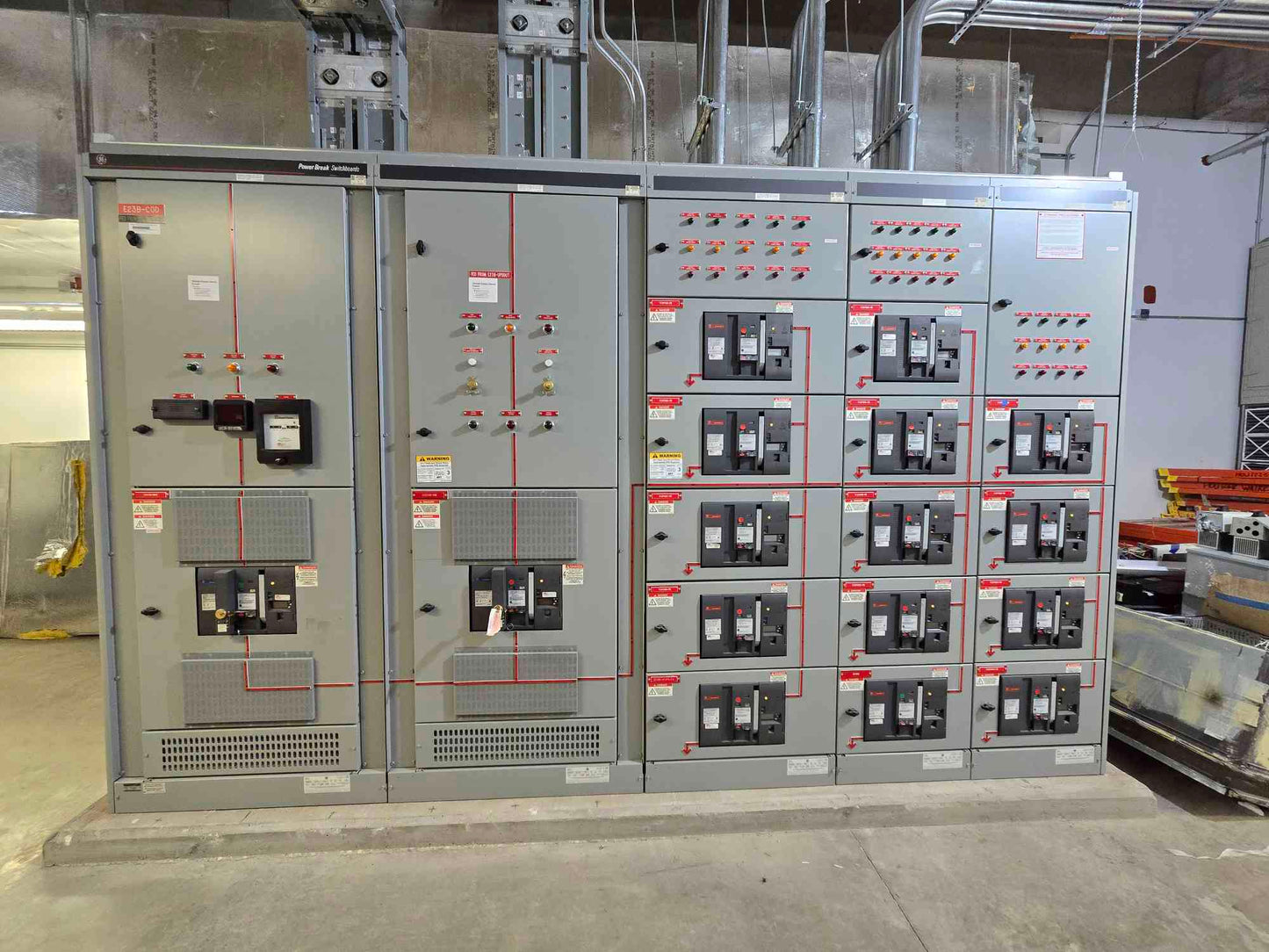 4000A GE Power Break II Switchgear Dual SSD 4000A Main & 14 SHF 800A Sub Feeds Missing Common Bus 5 Sect (SKU: 111826)