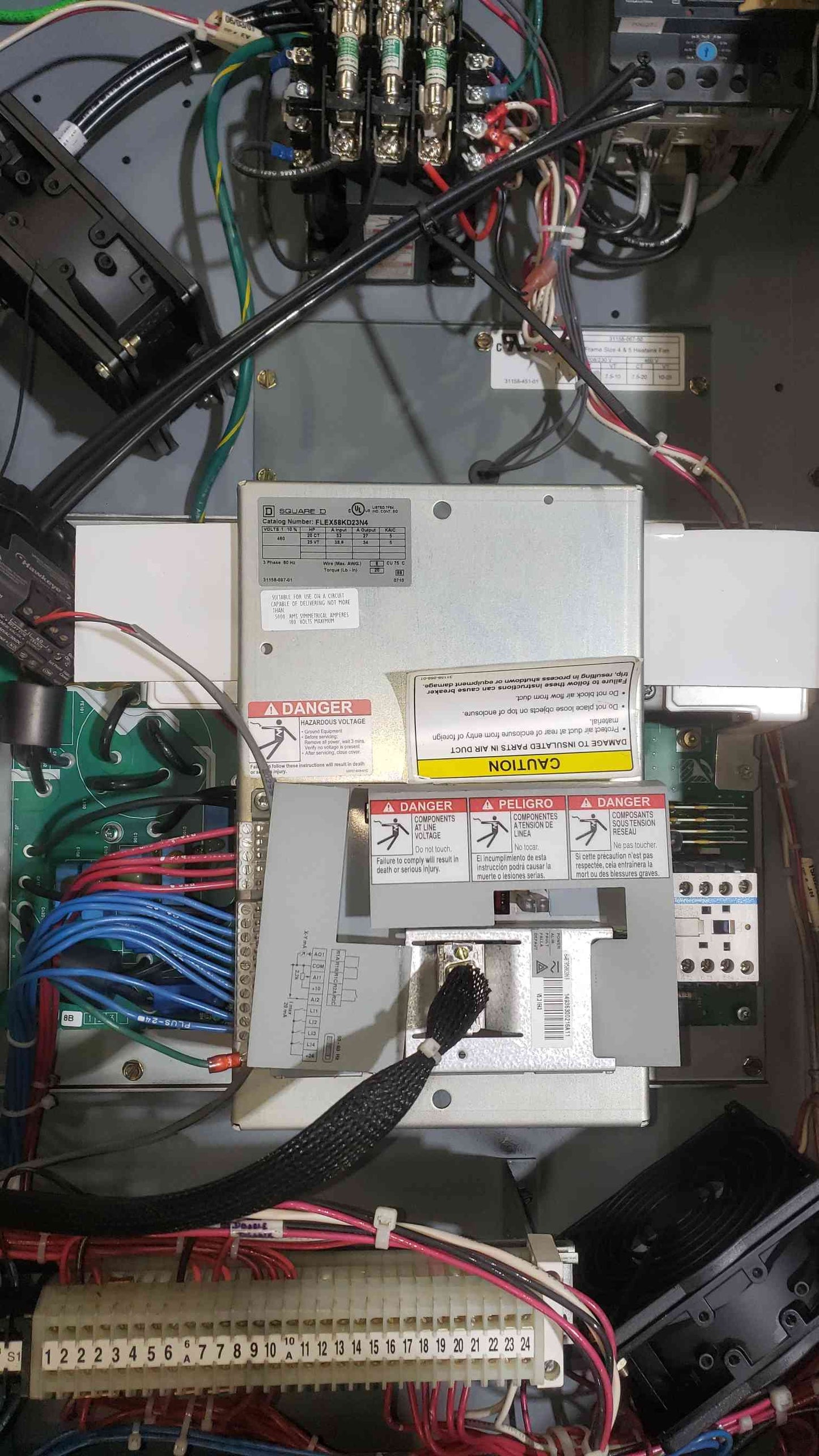 Square D Econoflex VFD 25 HP 460V Class 8839 58ELG4VW Altivar FLEX58KD23N4 Drive