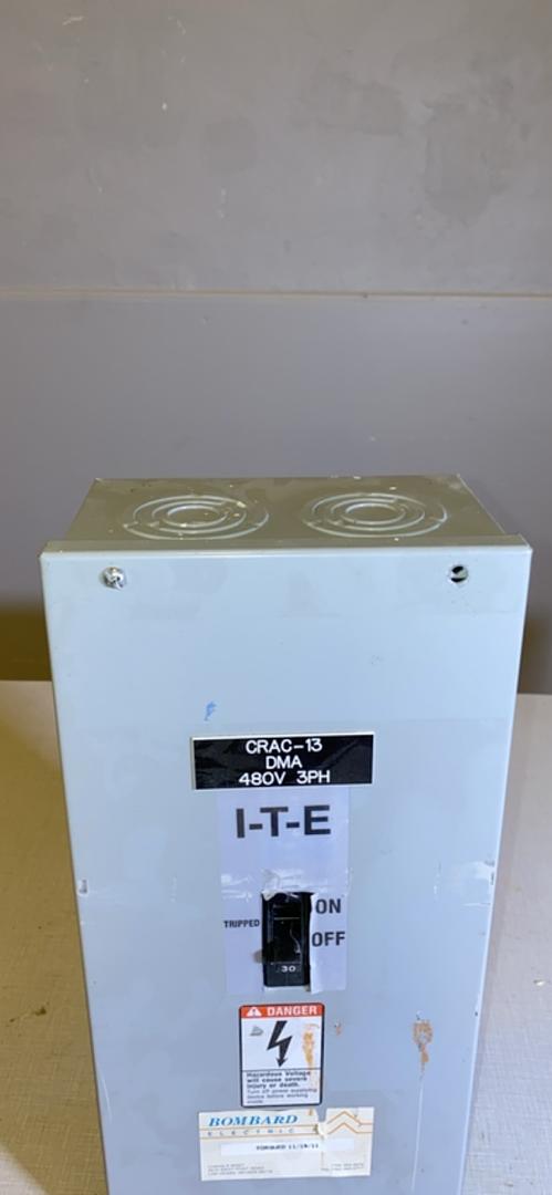 30A Siemens Enclosed Circuit Breaker Disconnect ED43B030(S6LLST4125)